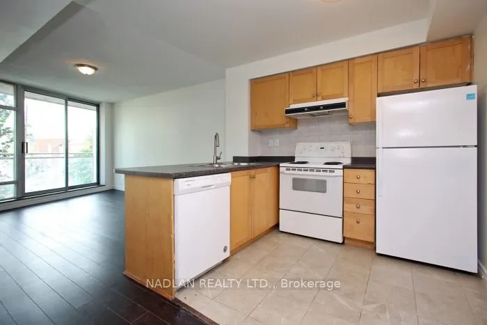 650 Queens Quay W, #305