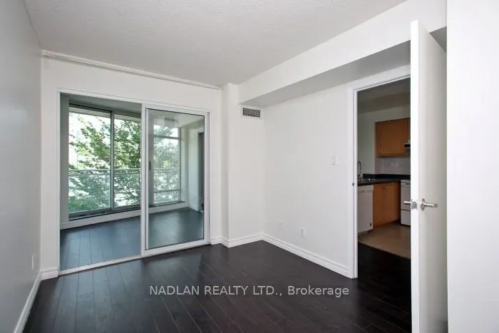 650 Queens Quay W, #305