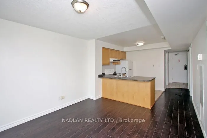 650 Queens Quay W, #305