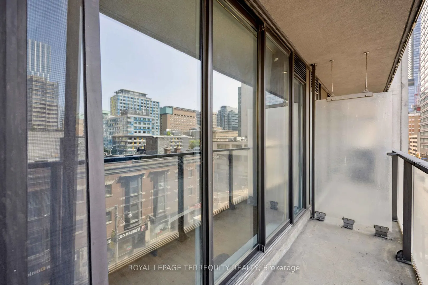 111 Elizabeth Street, #729