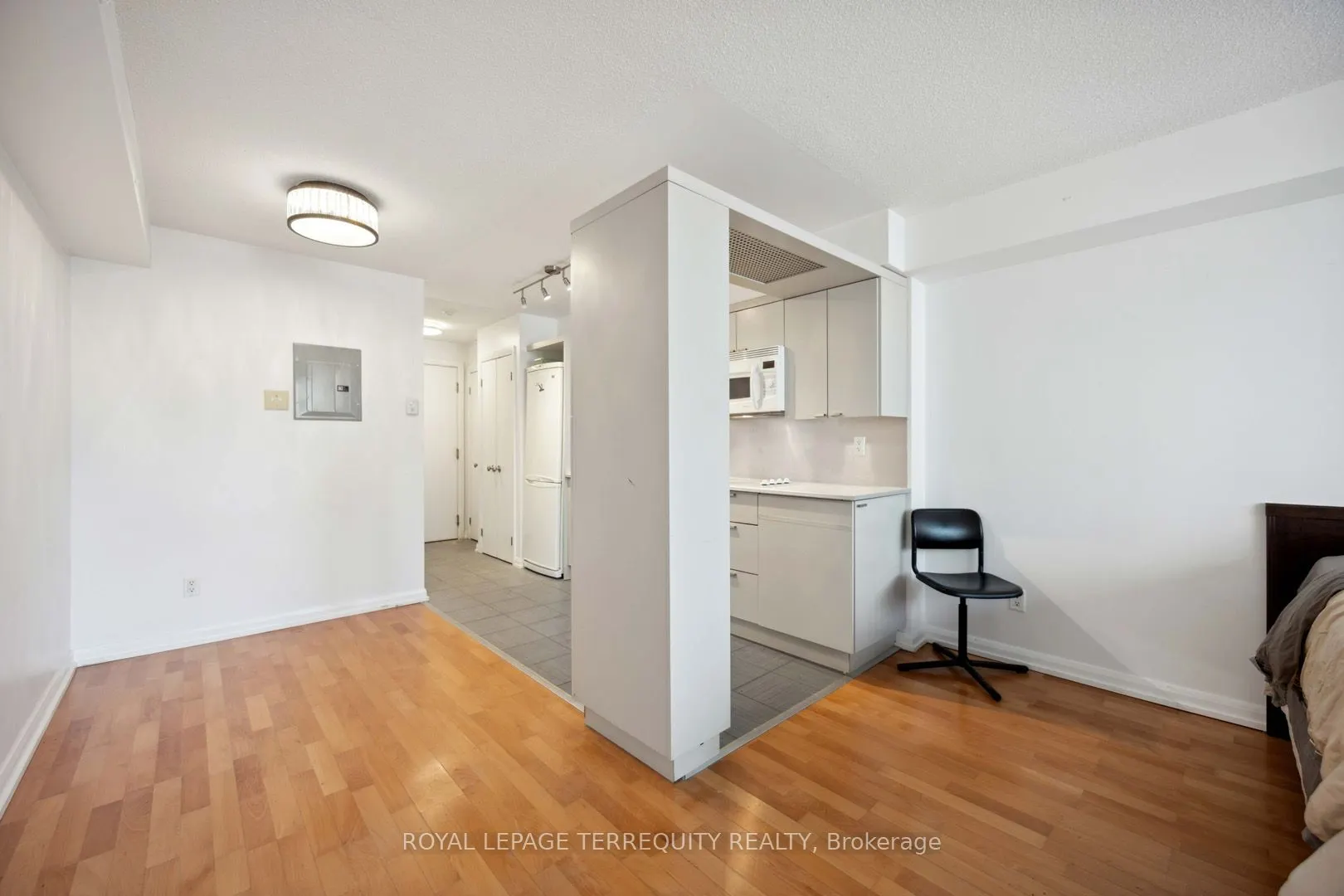 111 Elizabeth Street, #729