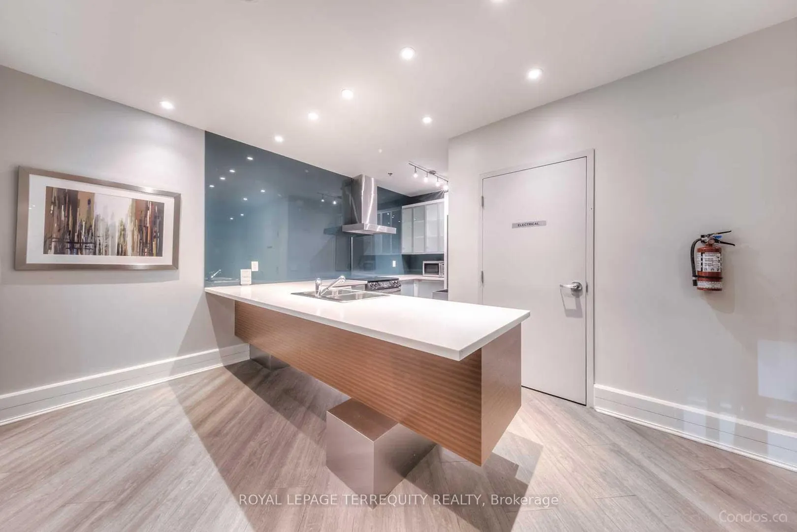 111 Elizabeth Street, #729