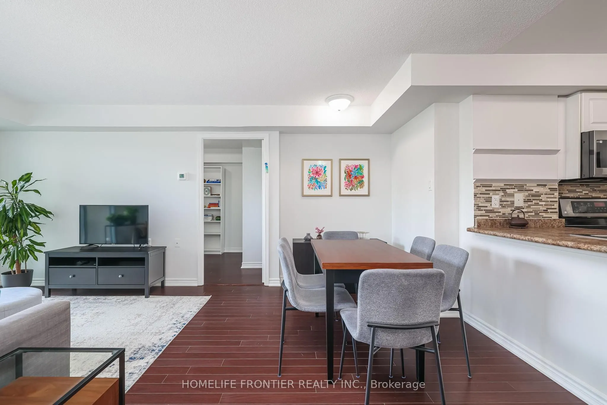 920 Sheppard Avenue W, #201