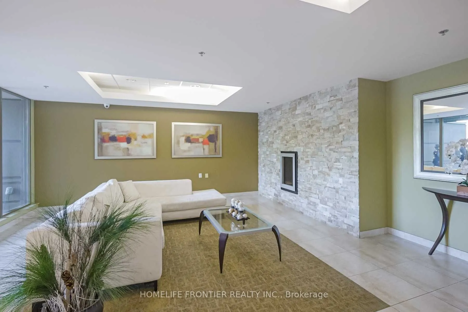 920 Sheppard Avenue W, #201