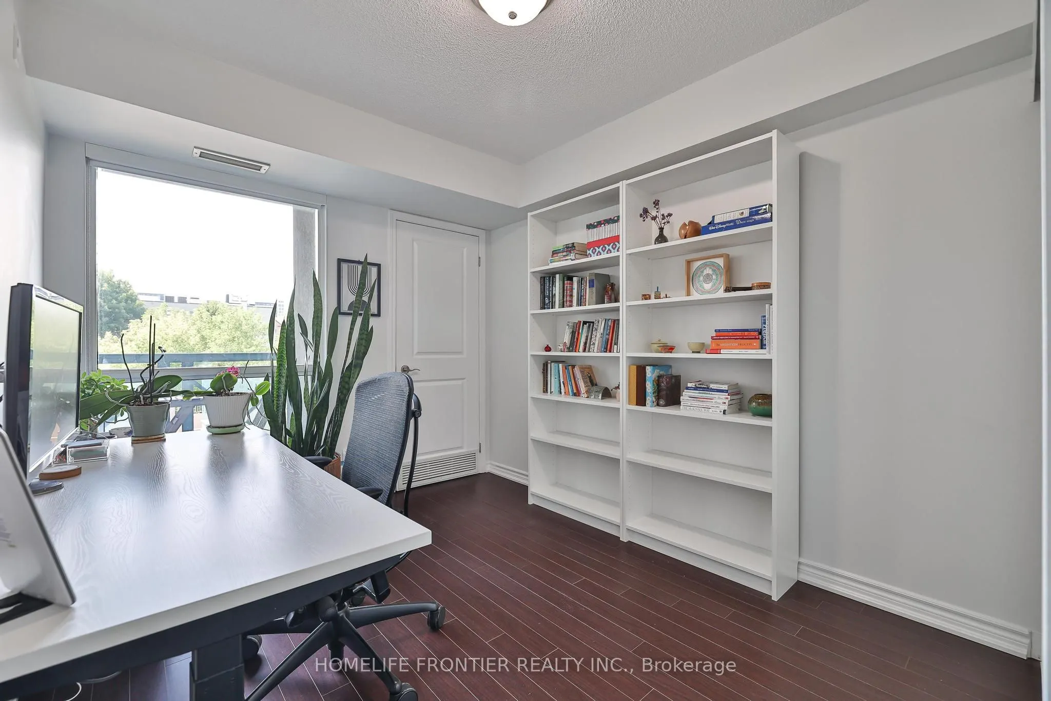 920 Sheppard Avenue W, #201