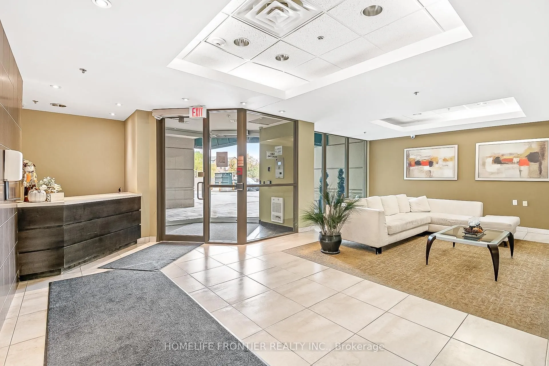 920 Sheppard Avenue W, #201