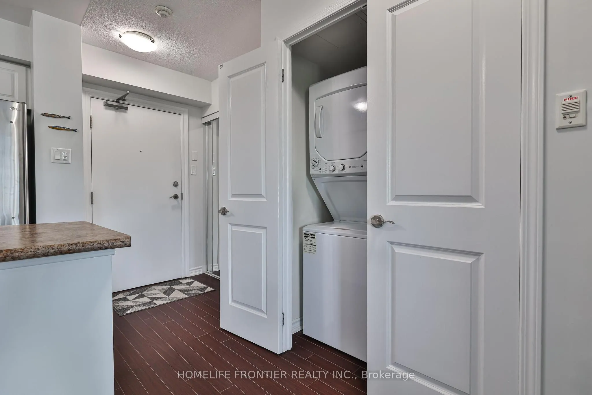 920 Sheppard Avenue W, #201