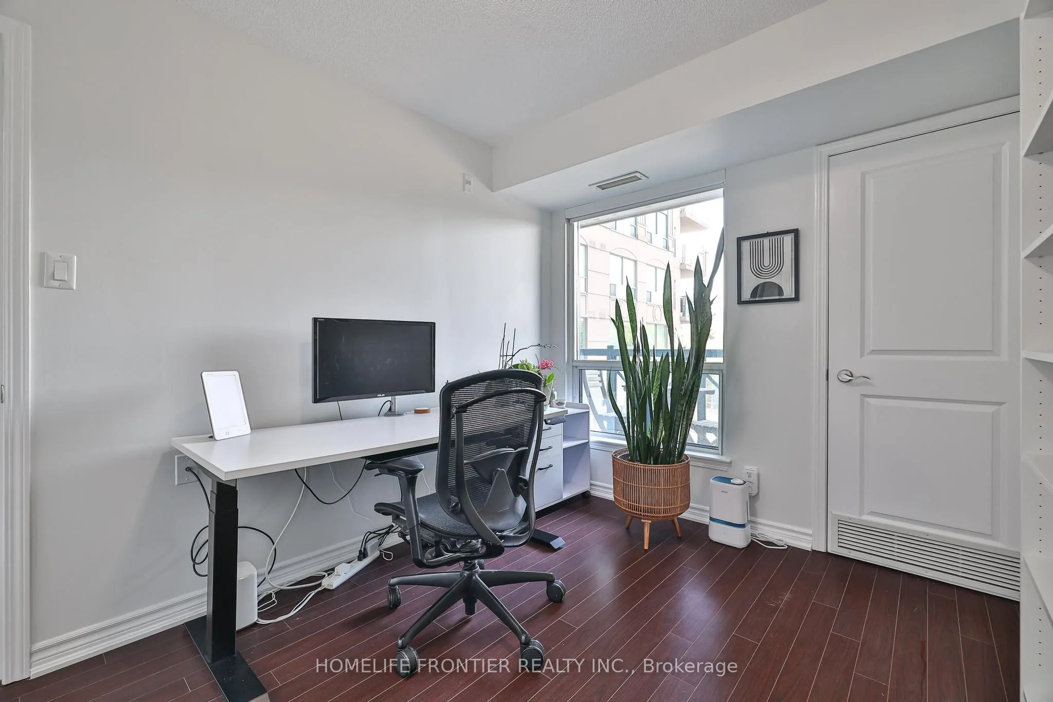 920 Sheppard Avenue W, #201