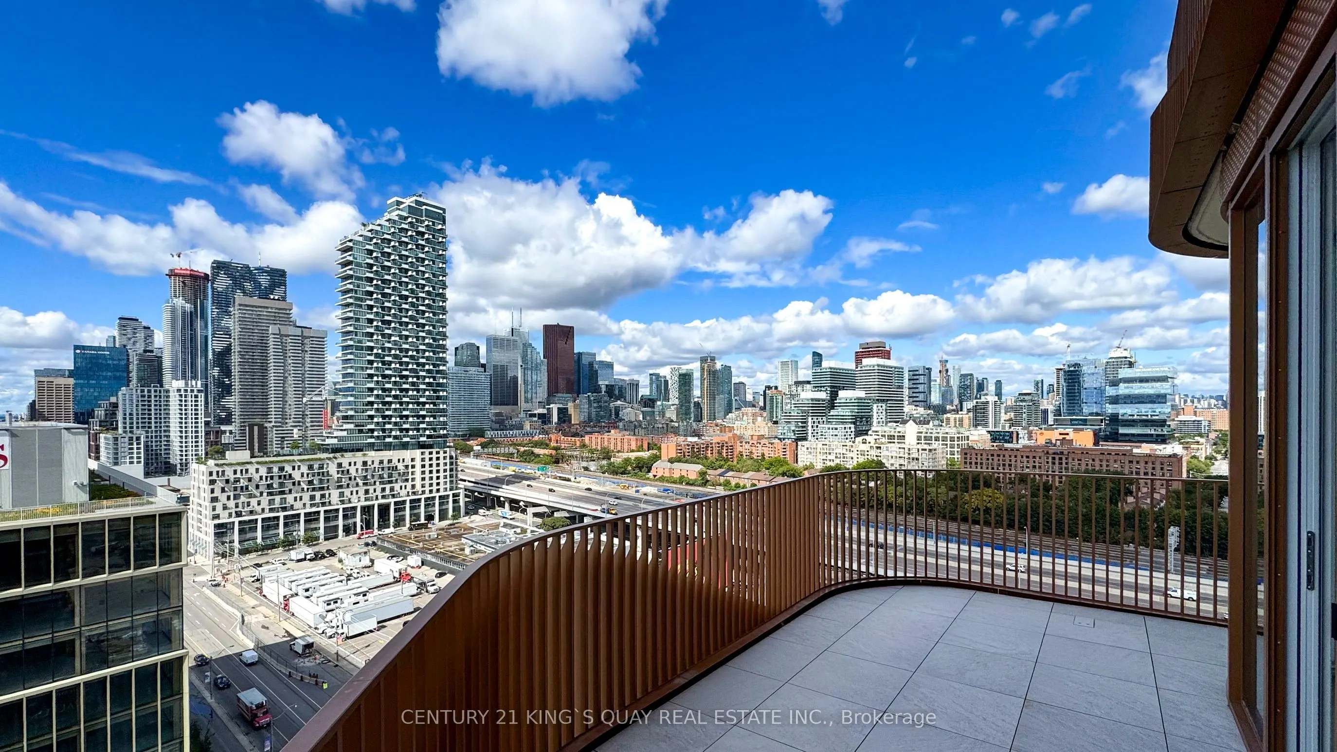 155 Merchants' Wharf, #PH28