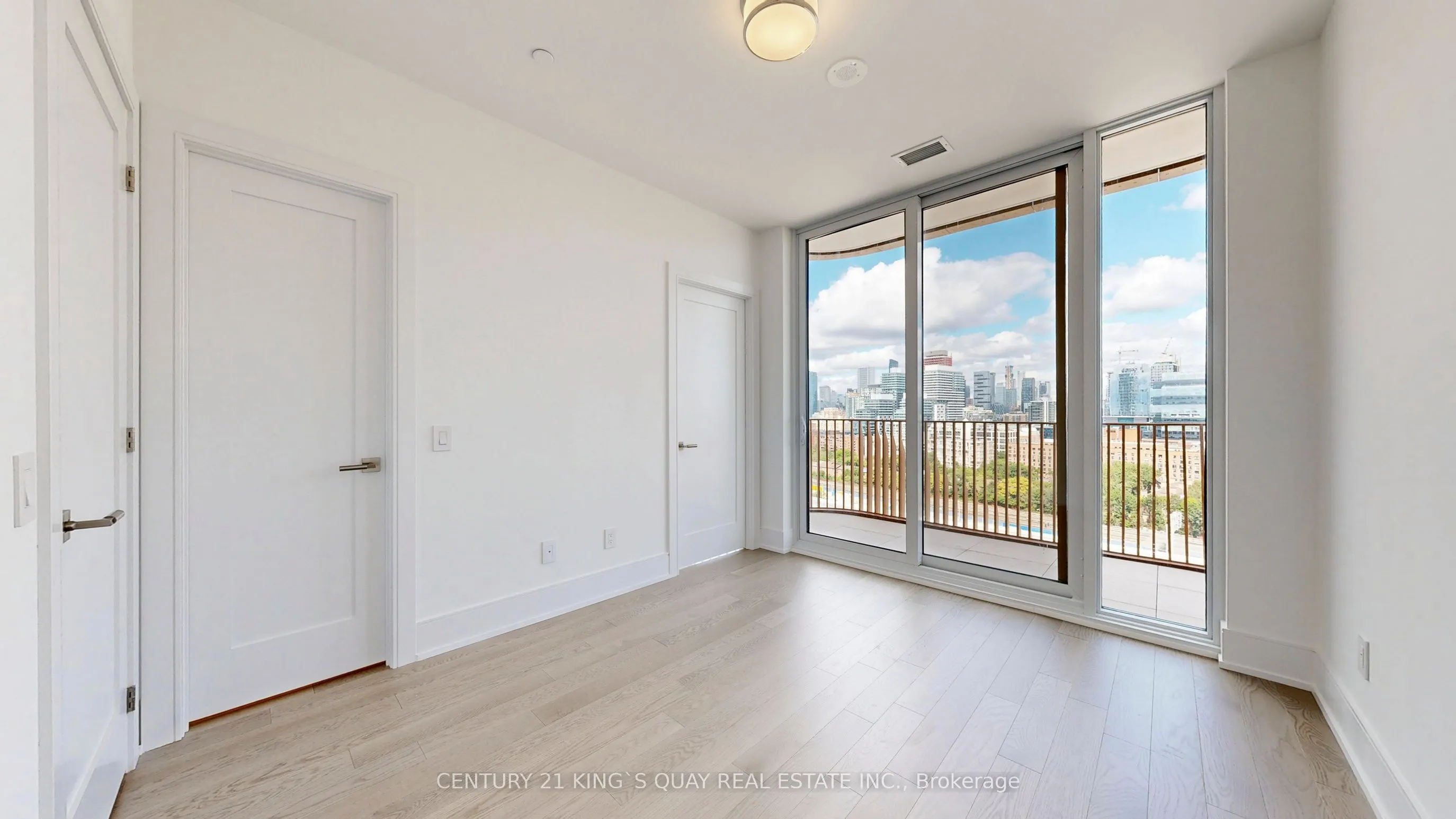 155 Merchants' Wharf, #PH28
