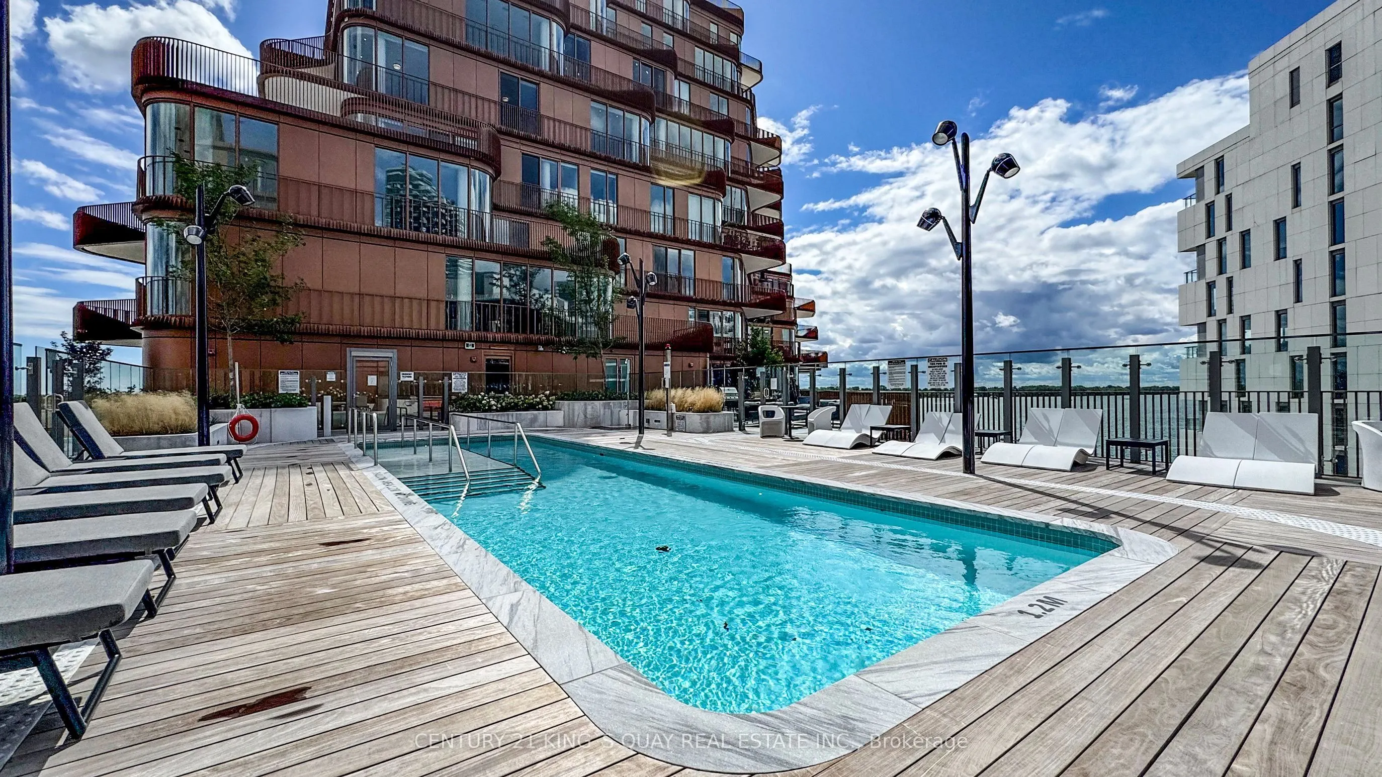 155 Merchants' Wharf, #PH28
