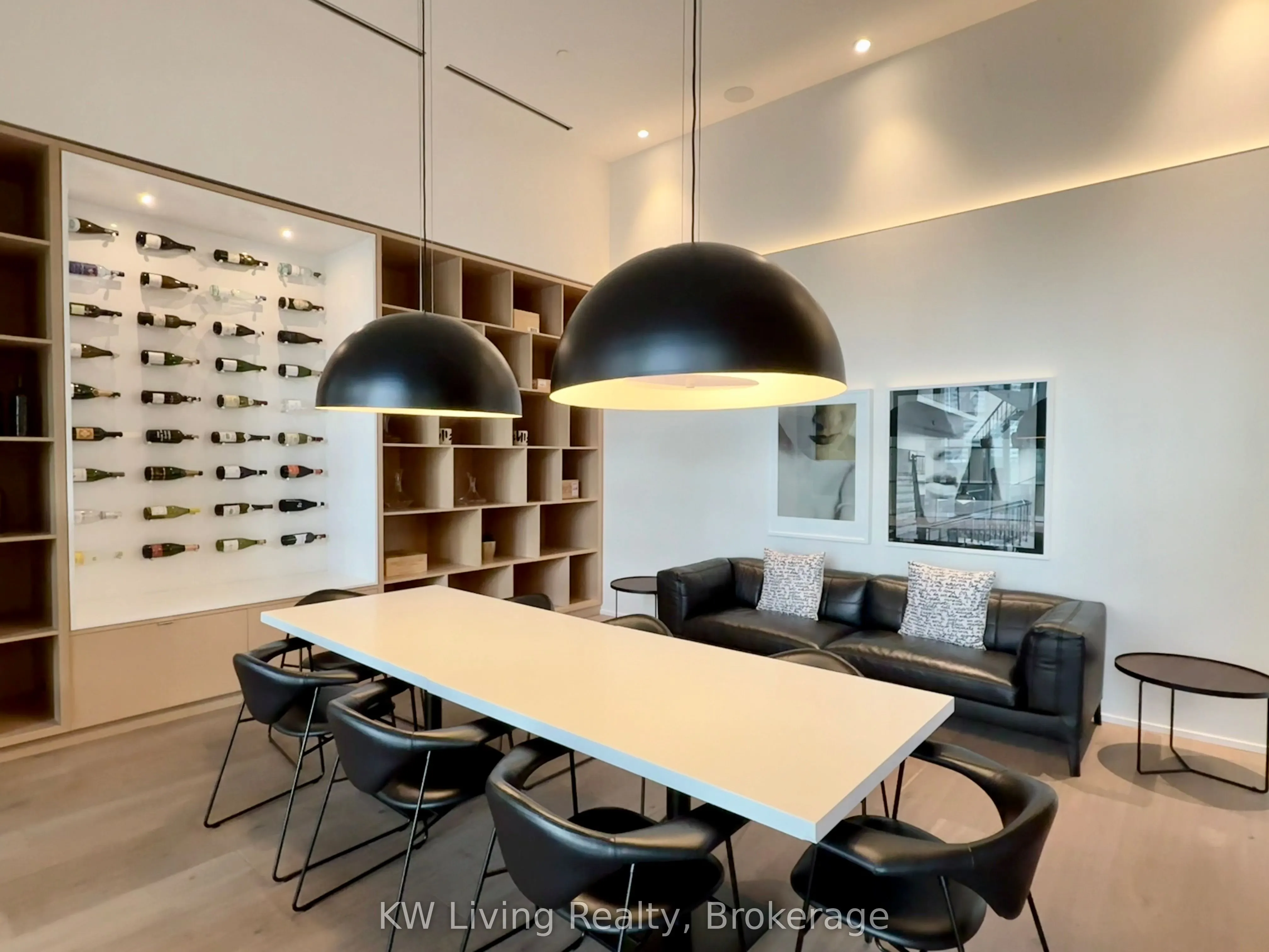 8 Hillsdale Avenue E, #725