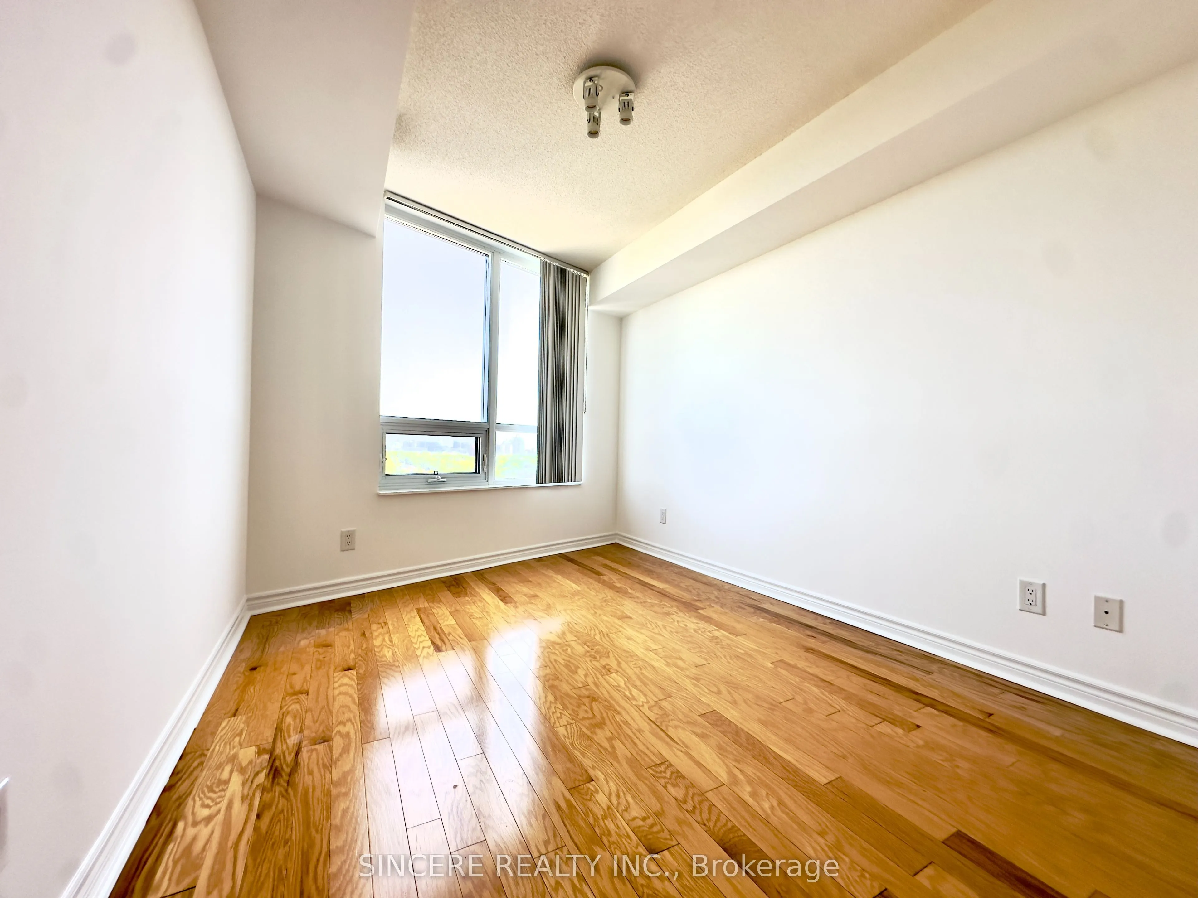 35 Hollywood Avenue, #1622