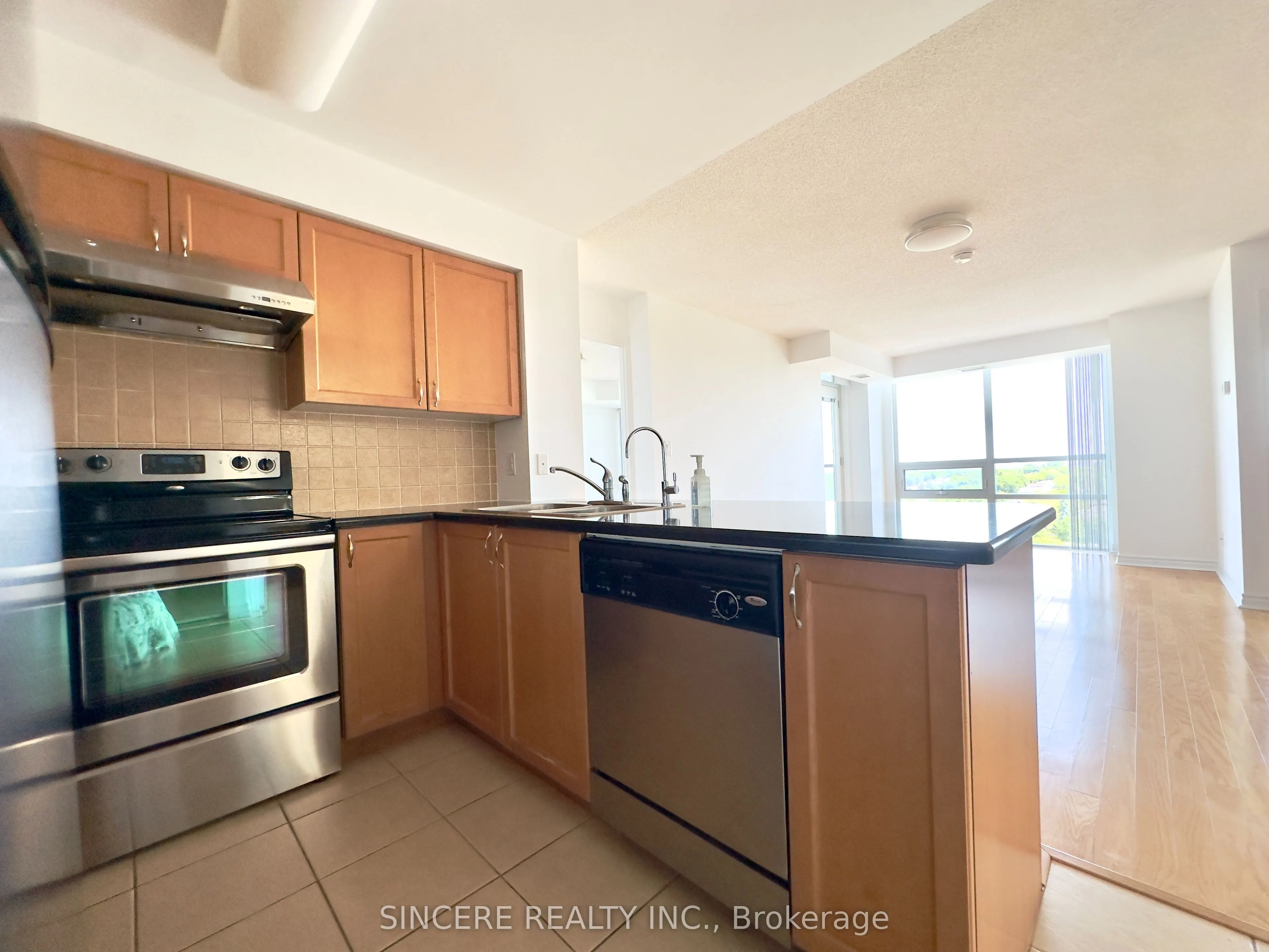 35 Hollywood Avenue, #1622