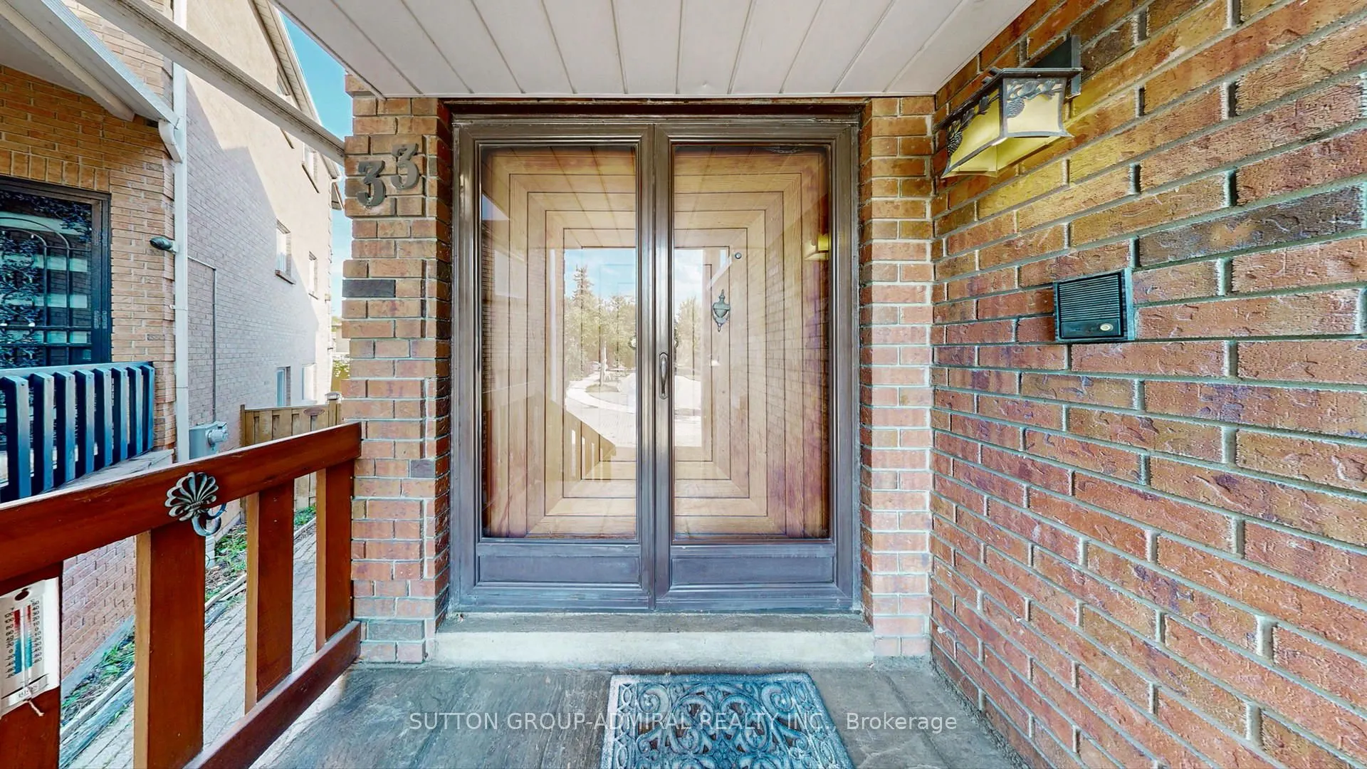 33 Carnival Court