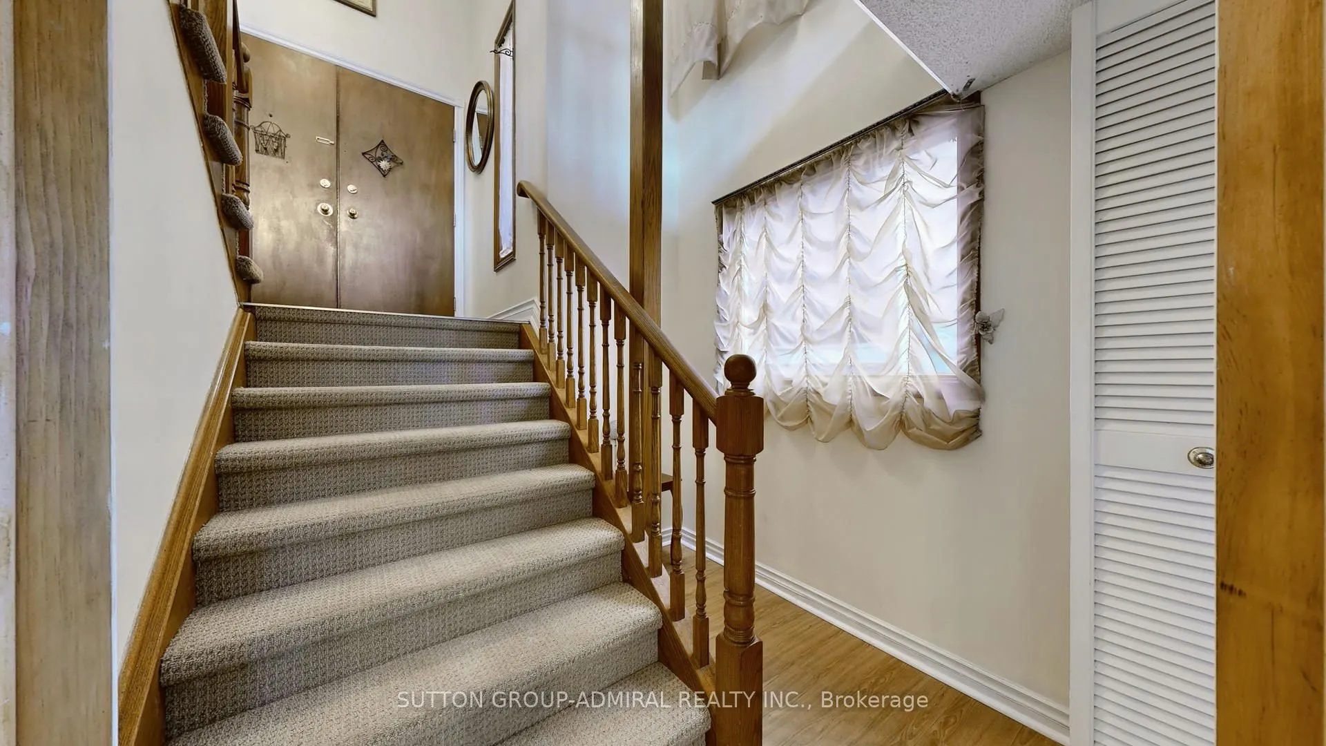33 Carnival Court