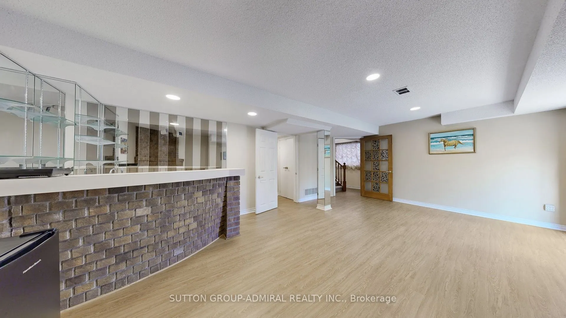 33 Carnival Court