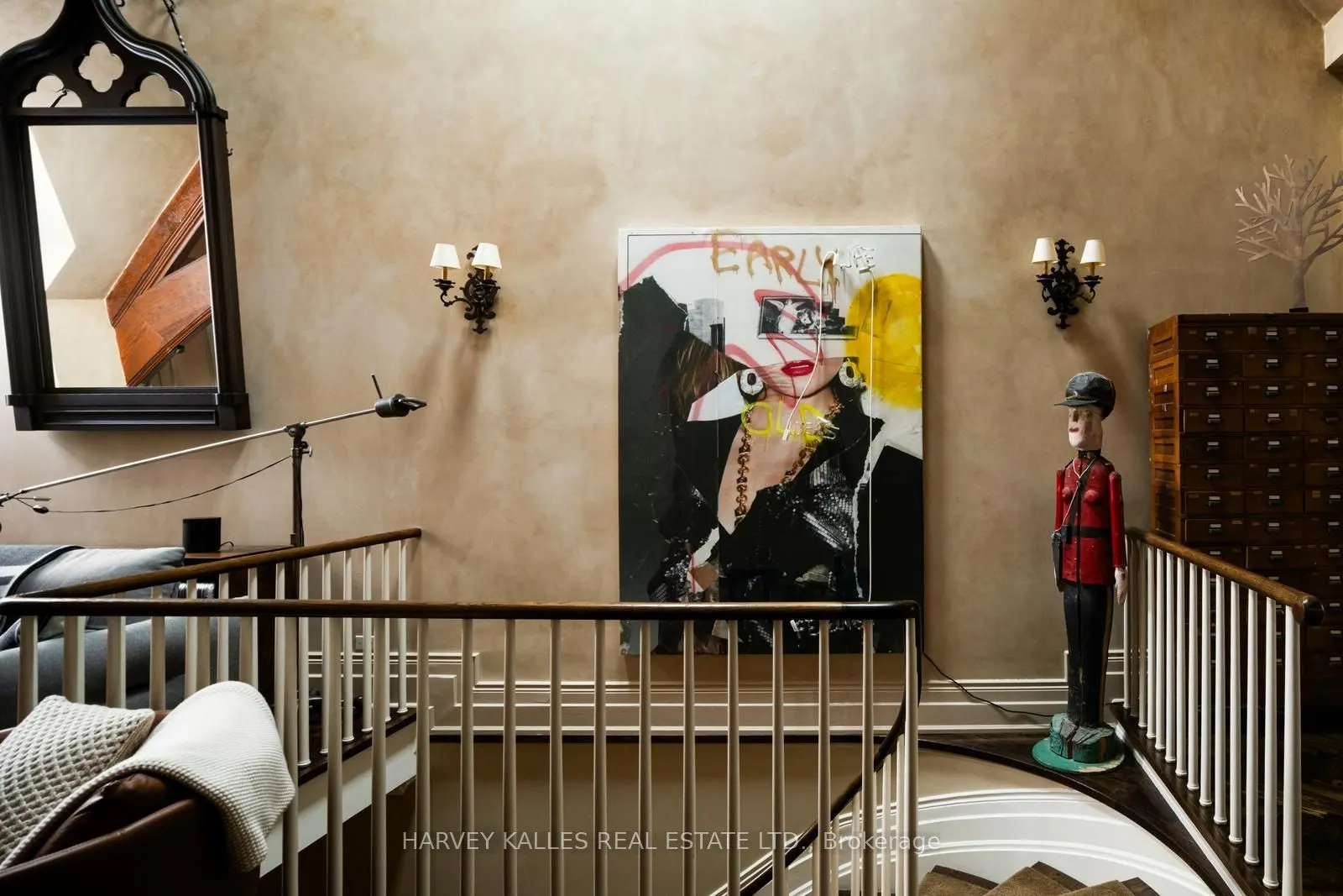 12 Macpherson Avenue, #3