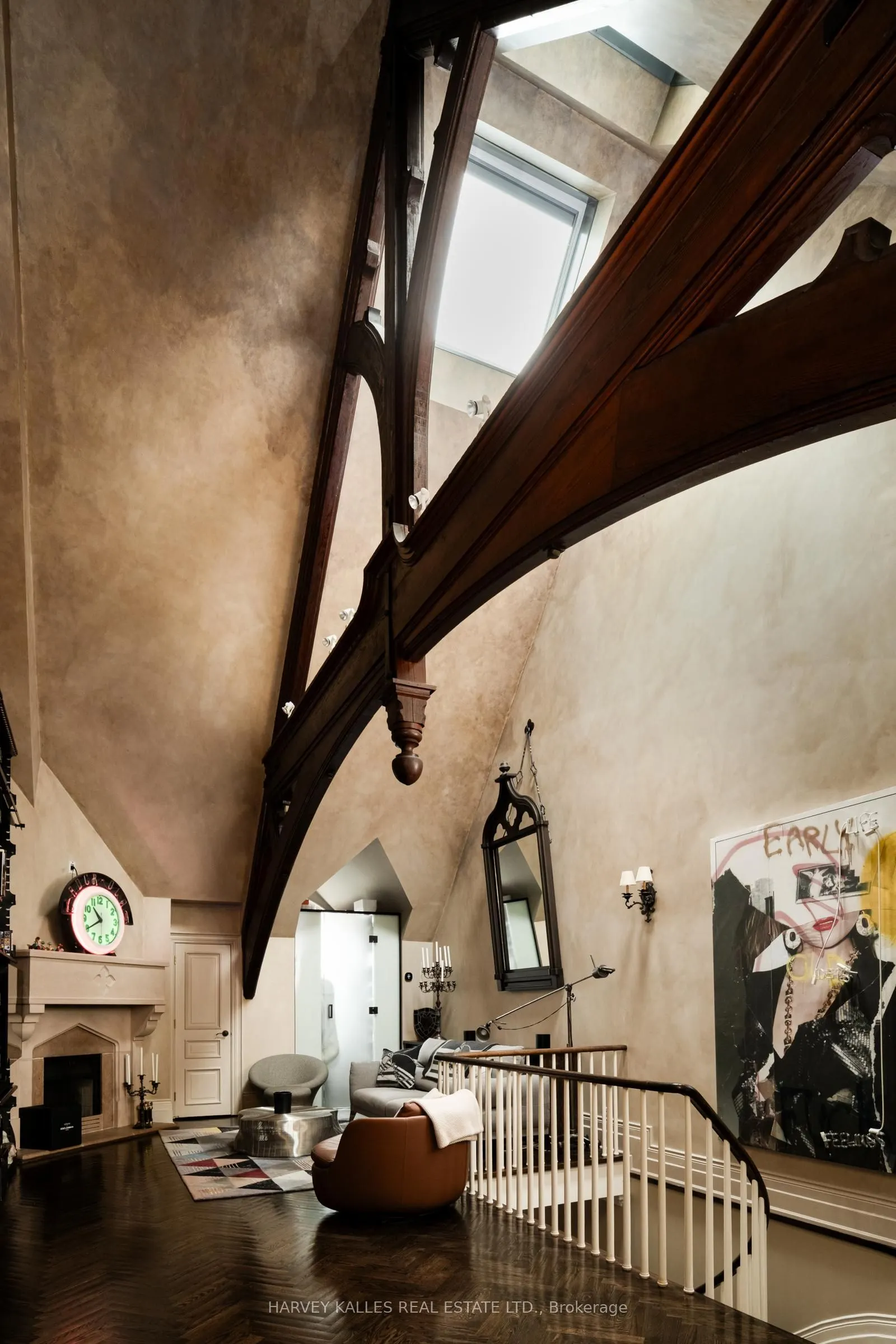 12 Macpherson Avenue, #3