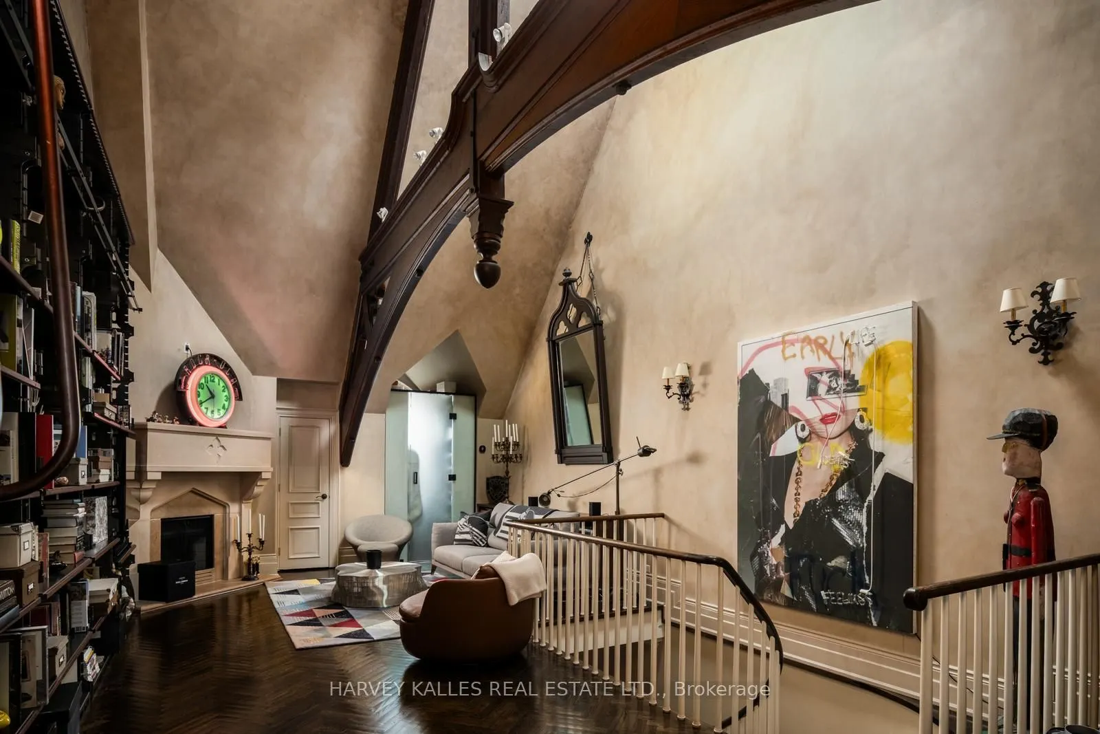 12 Macpherson Avenue, #3