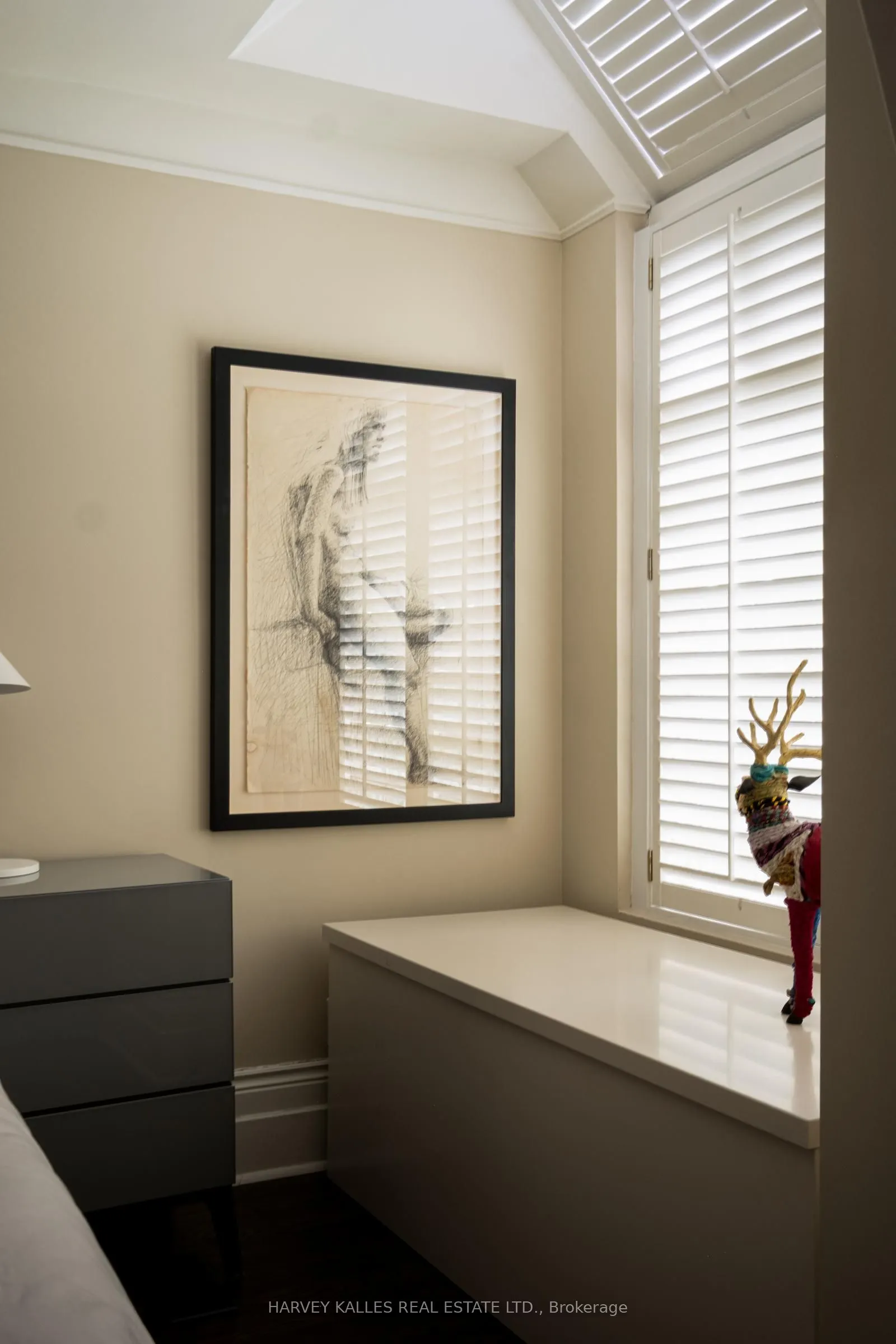 12 Macpherson Avenue, #3