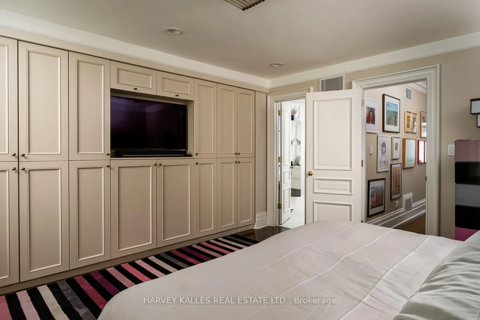 12 Macpherson Avenue, #3