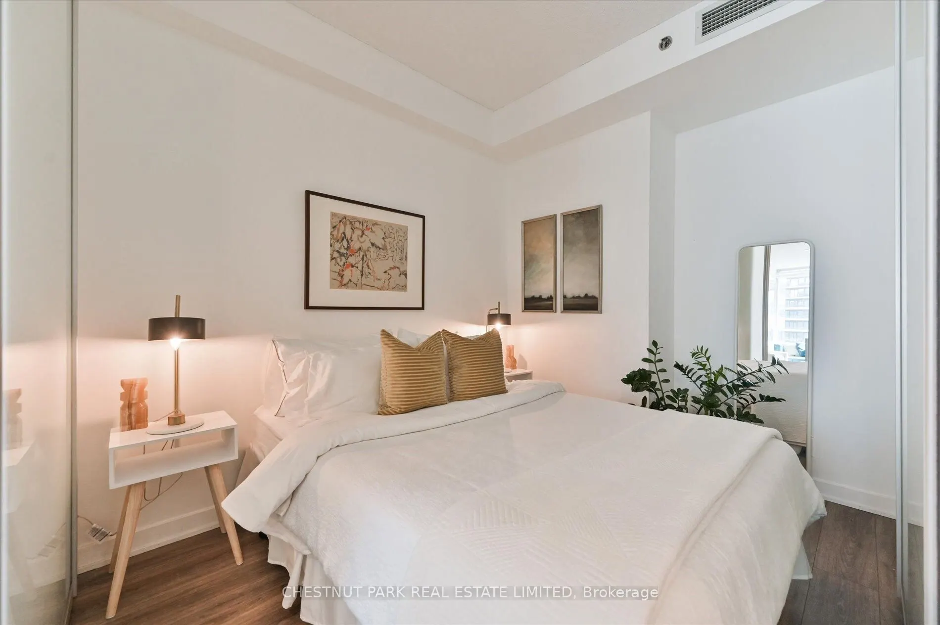 21 Nelson Street, #1020