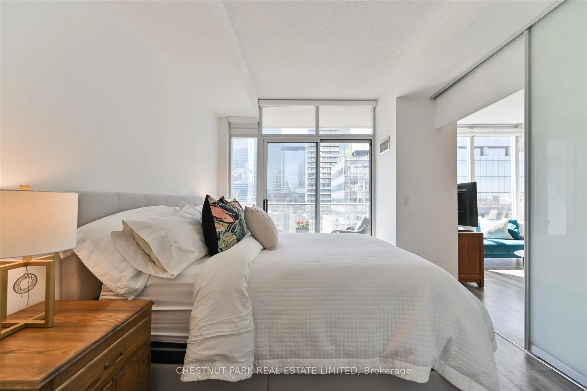 21 Nelson Street, #1020
