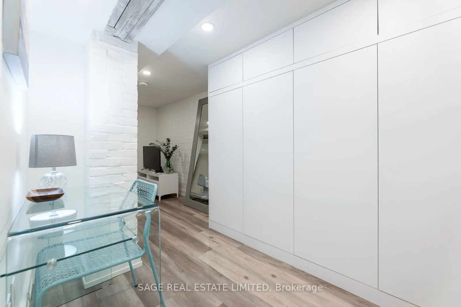 685 Euclid Avenue, #Lower