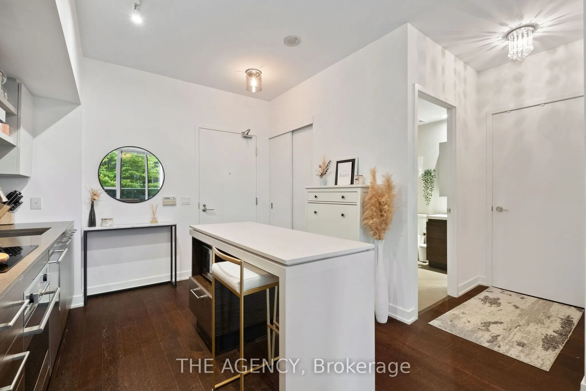 1030 King Street, #457