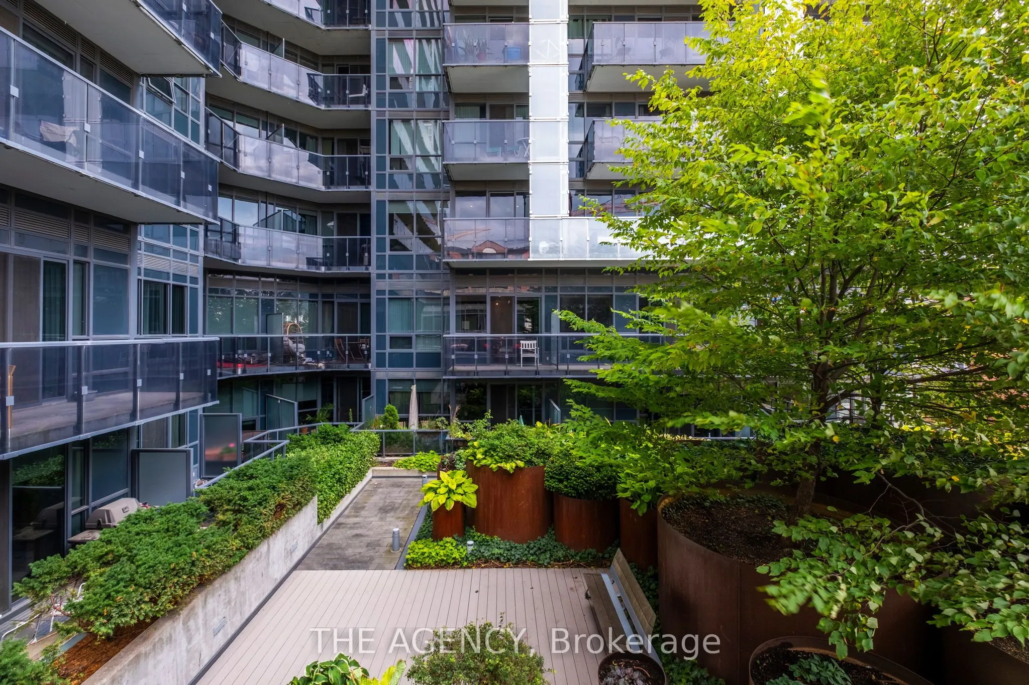 1030 King Street, #457