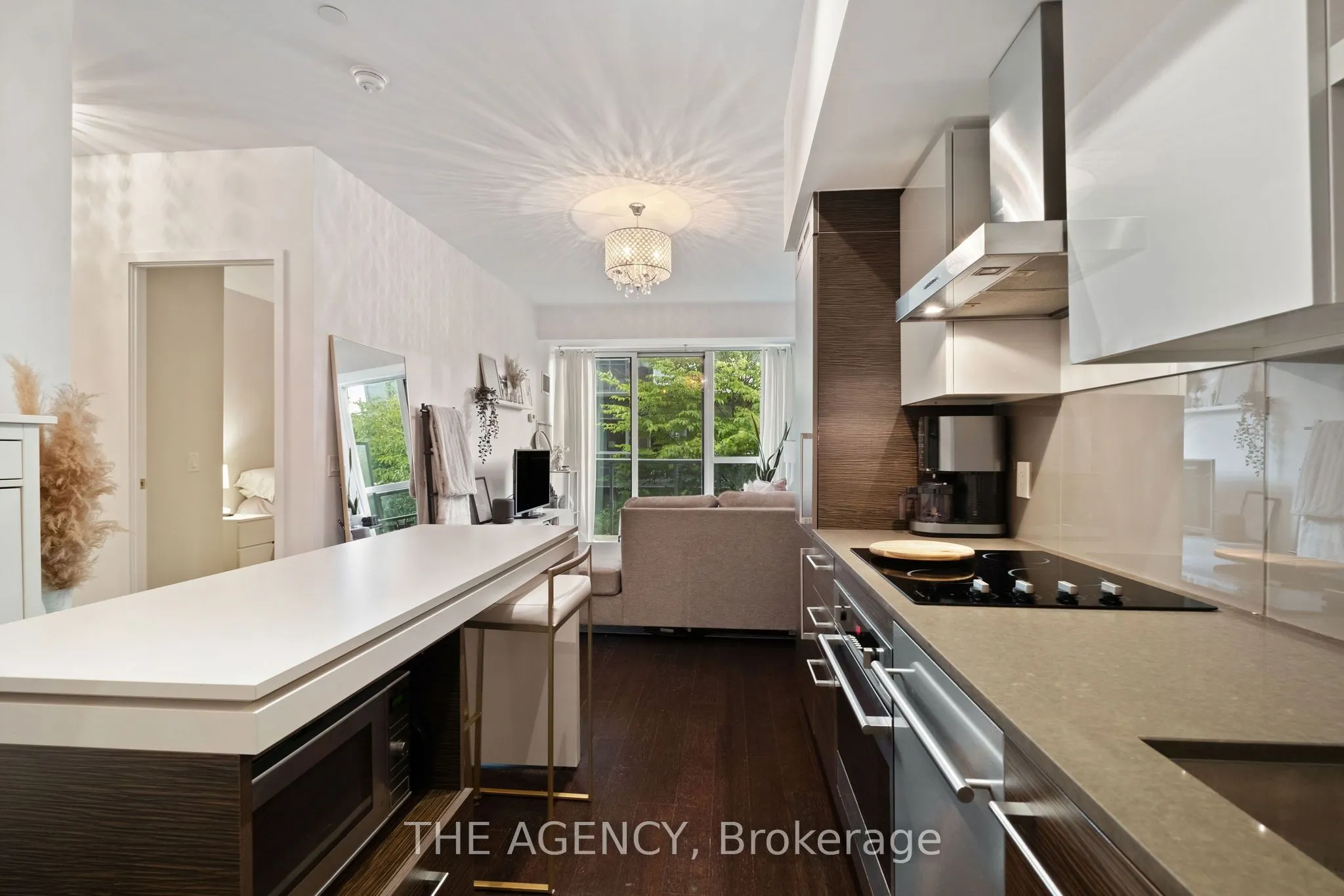 1030 King Street, #457