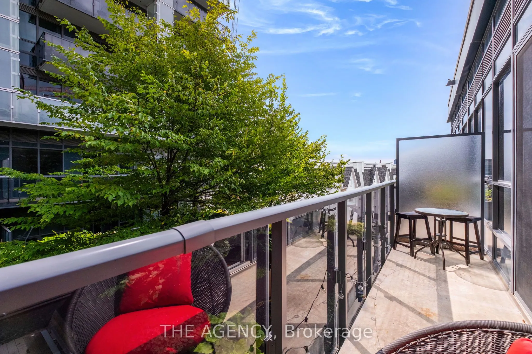 1030 King Street, #457