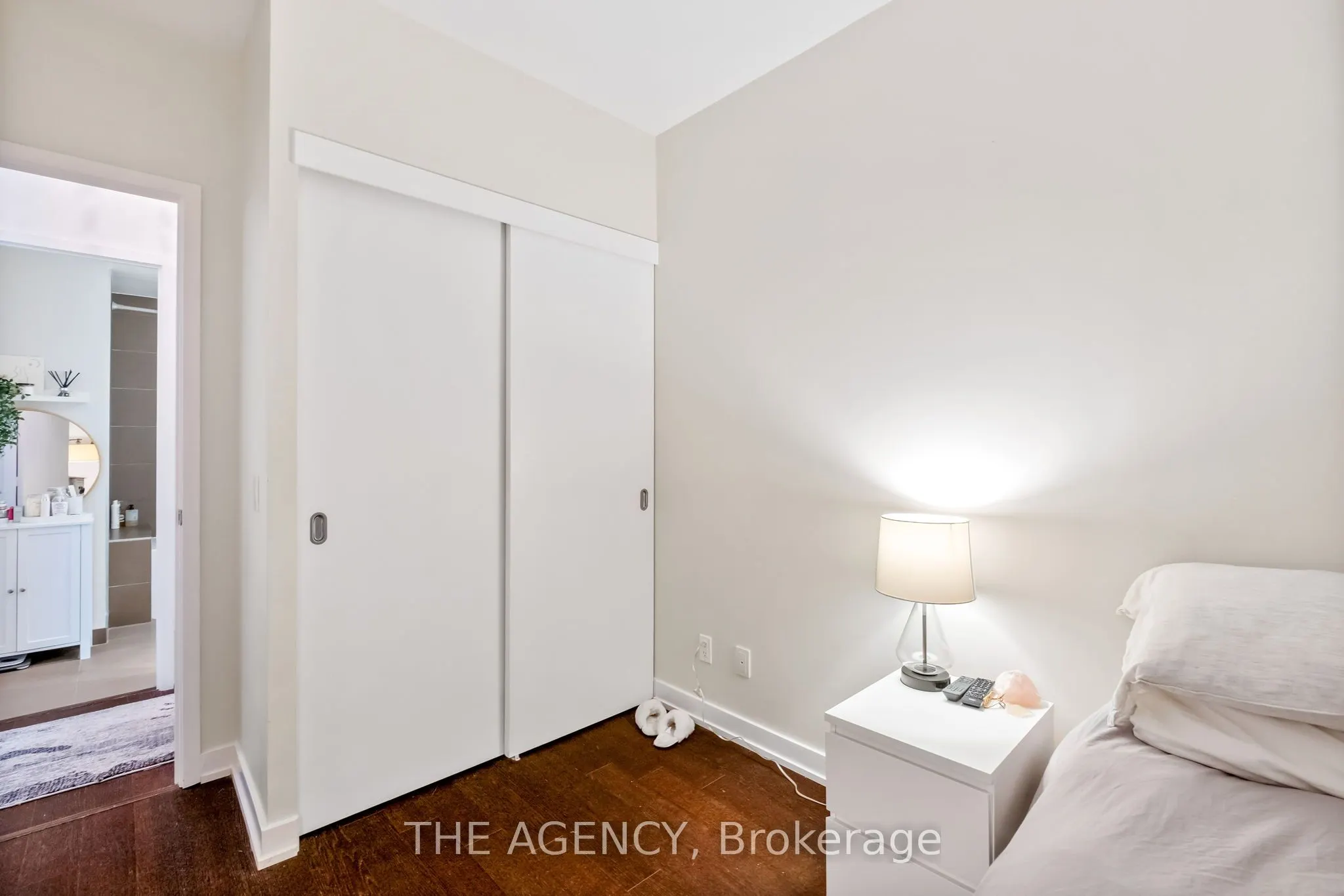 1030 King Street, #457