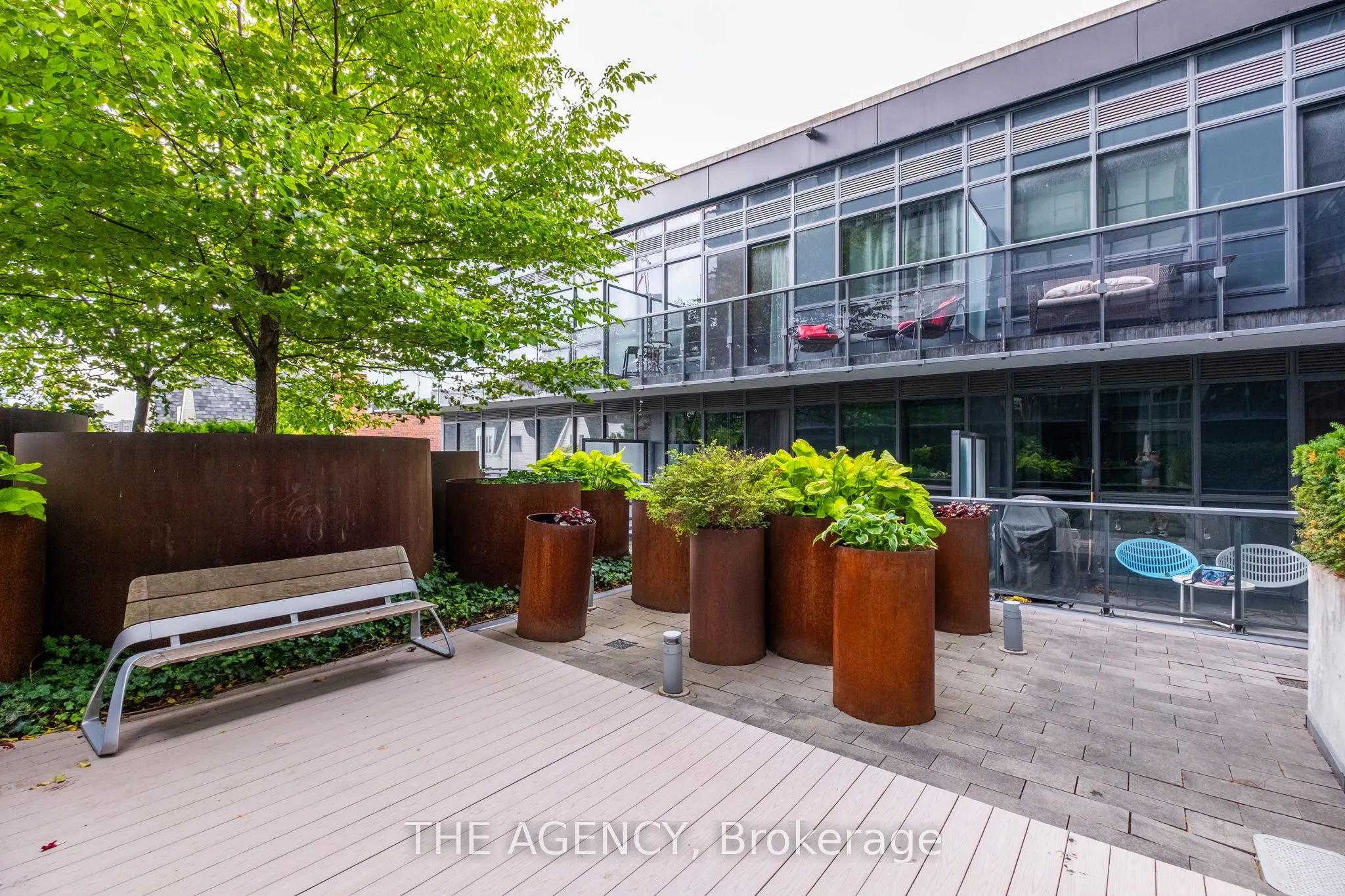 1030 King Street, #457