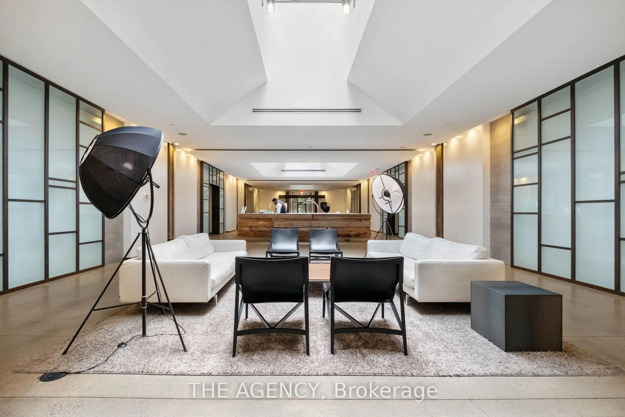 1030 King Street, #457