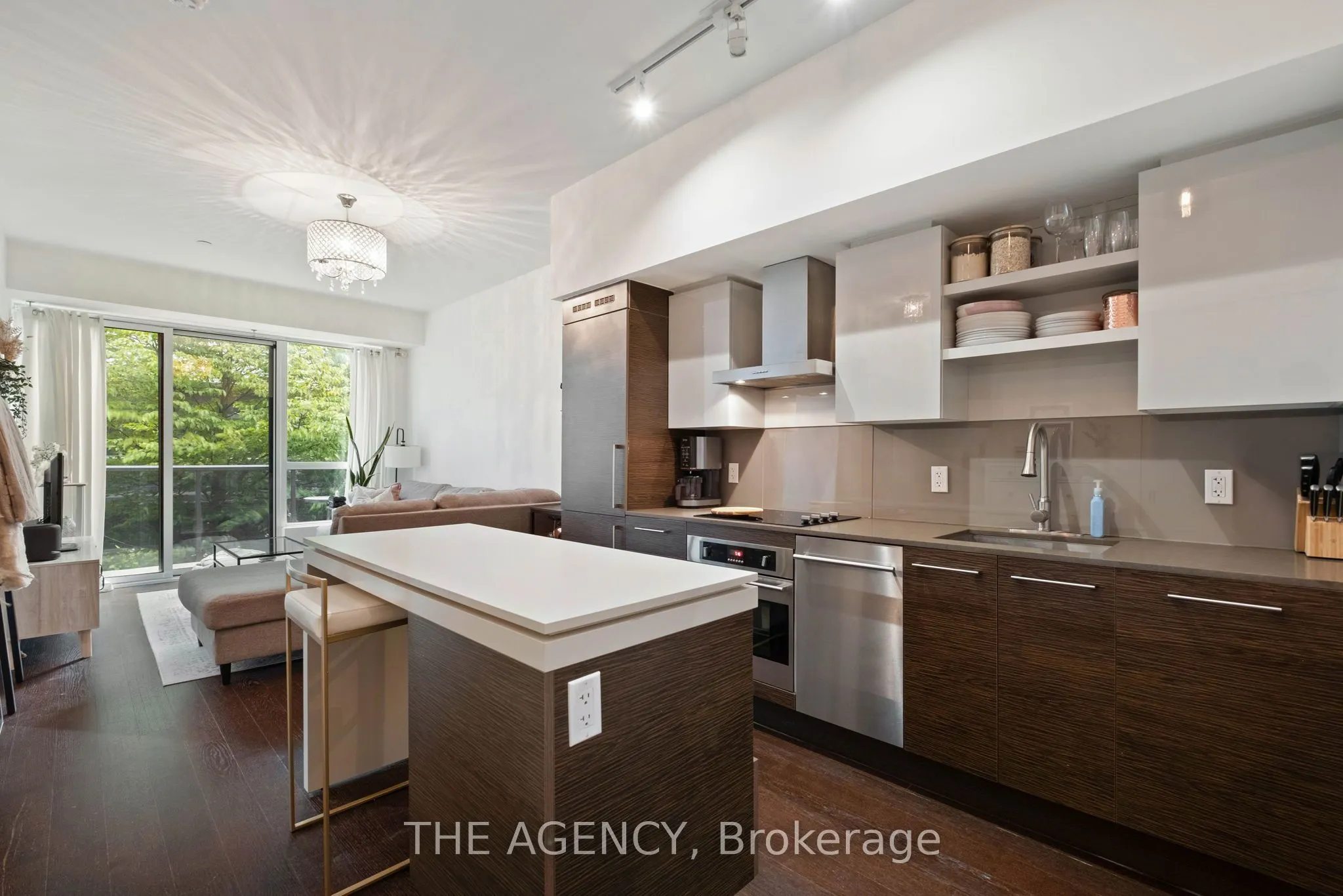 1030 King Street, #457