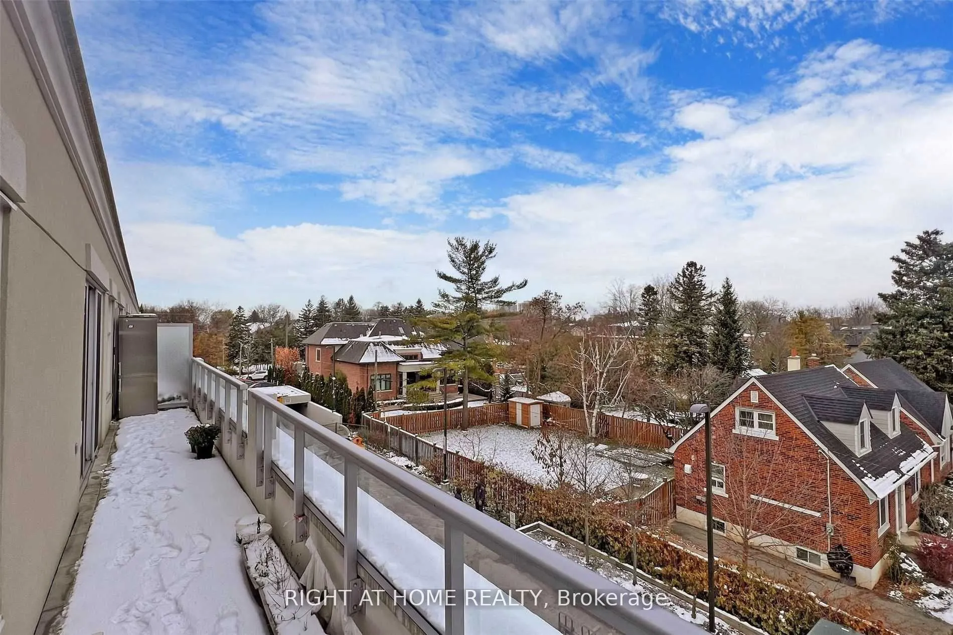 222 Finch Avenue W, #301