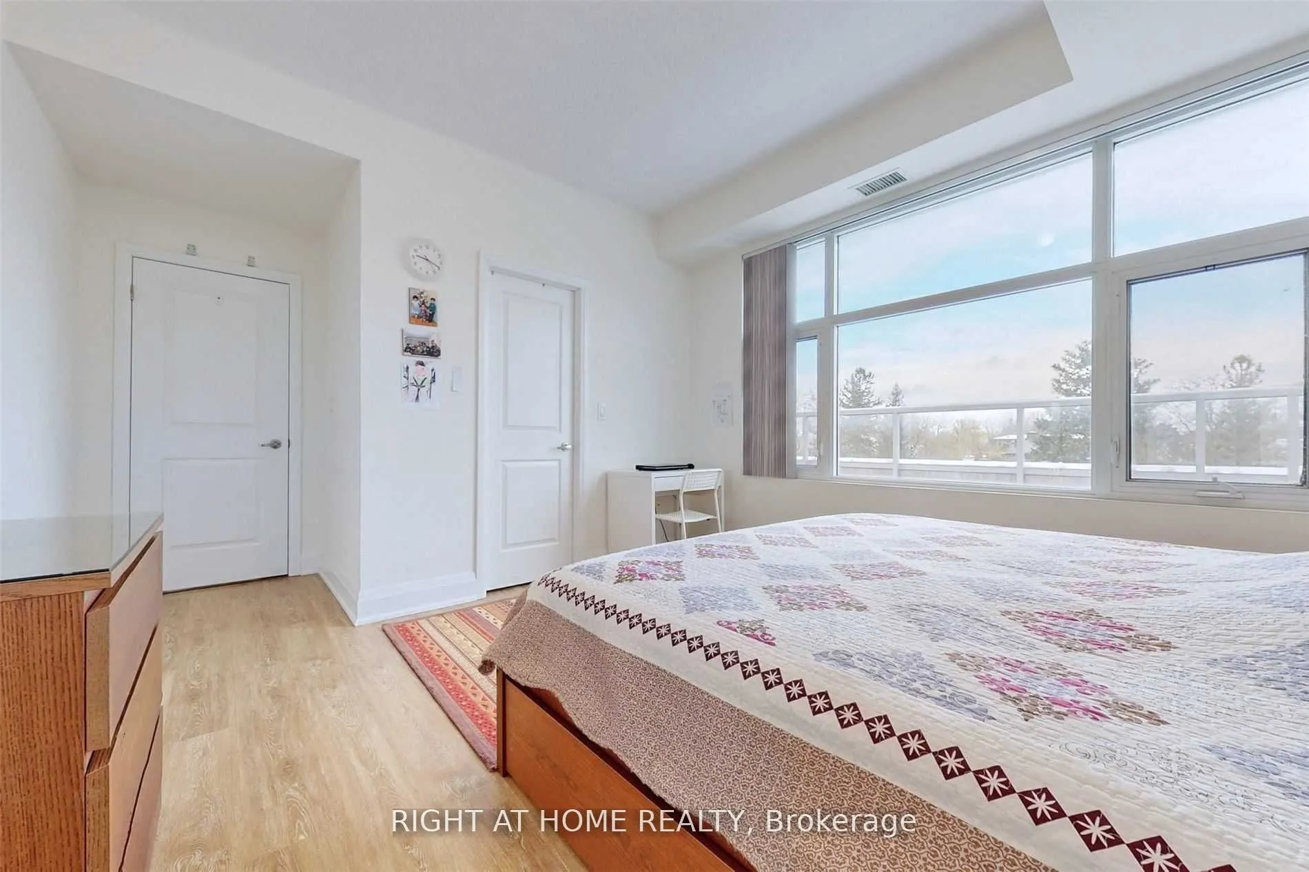 222 Finch Avenue W, #301