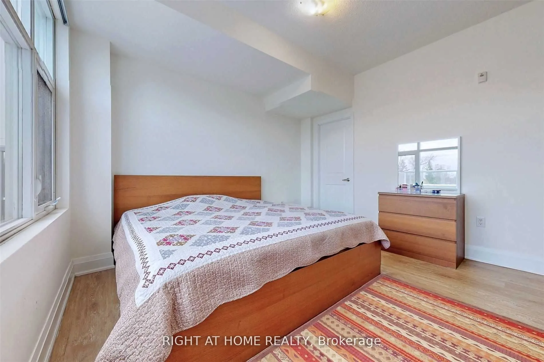 222 Finch Avenue W, #301