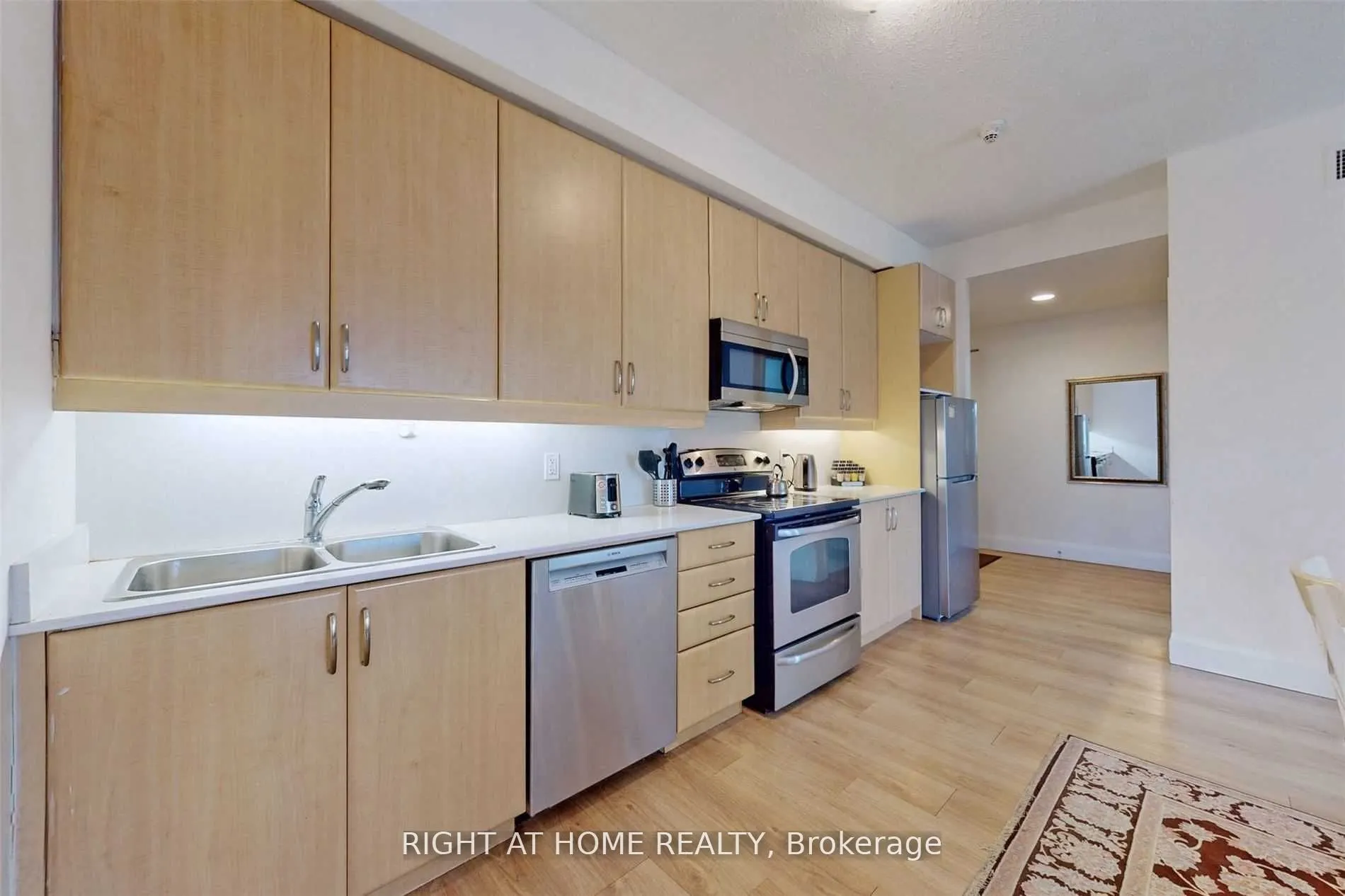 222 Finch Avenue W, #301