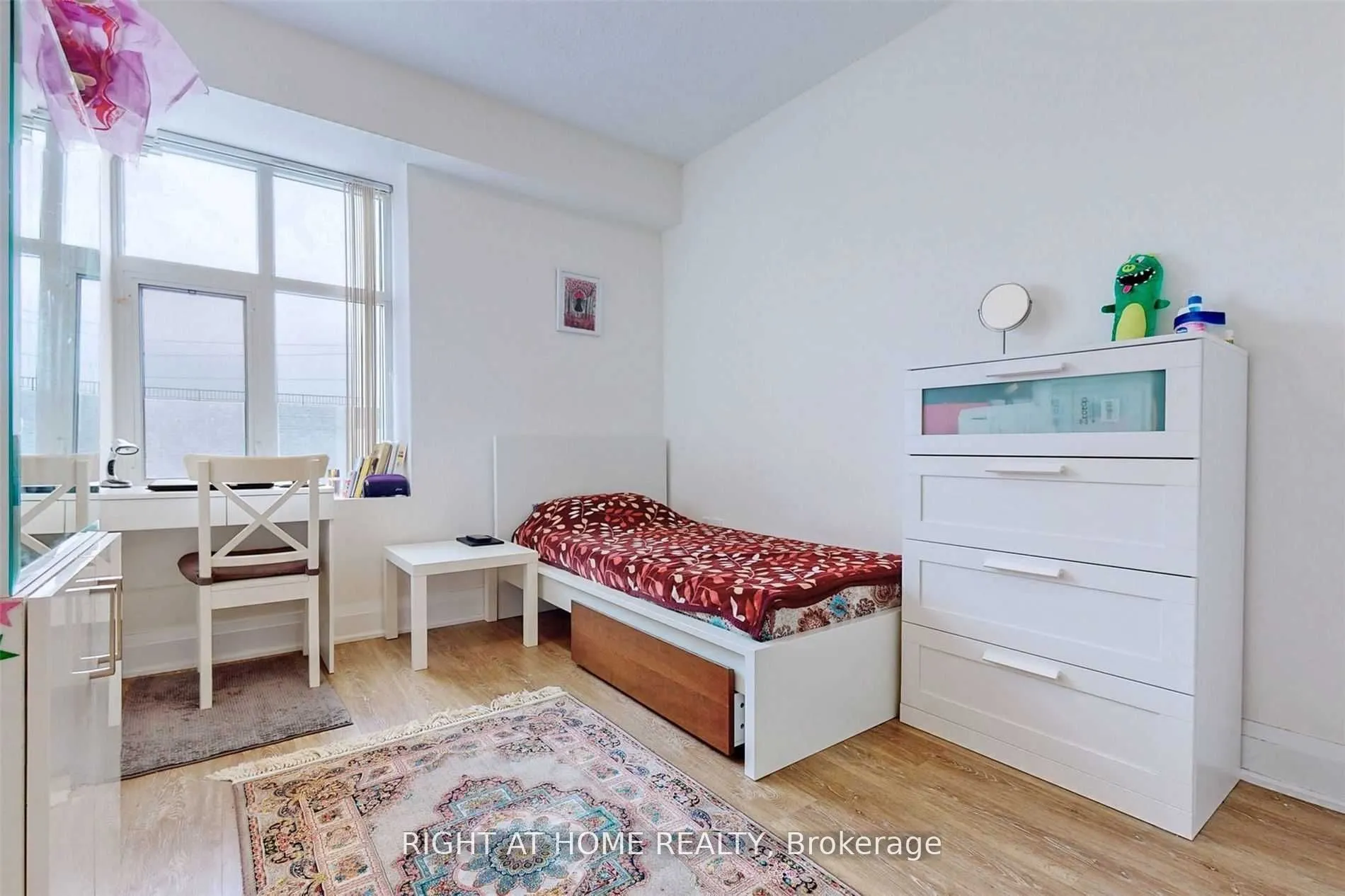 222 Finch Avenue W, #301