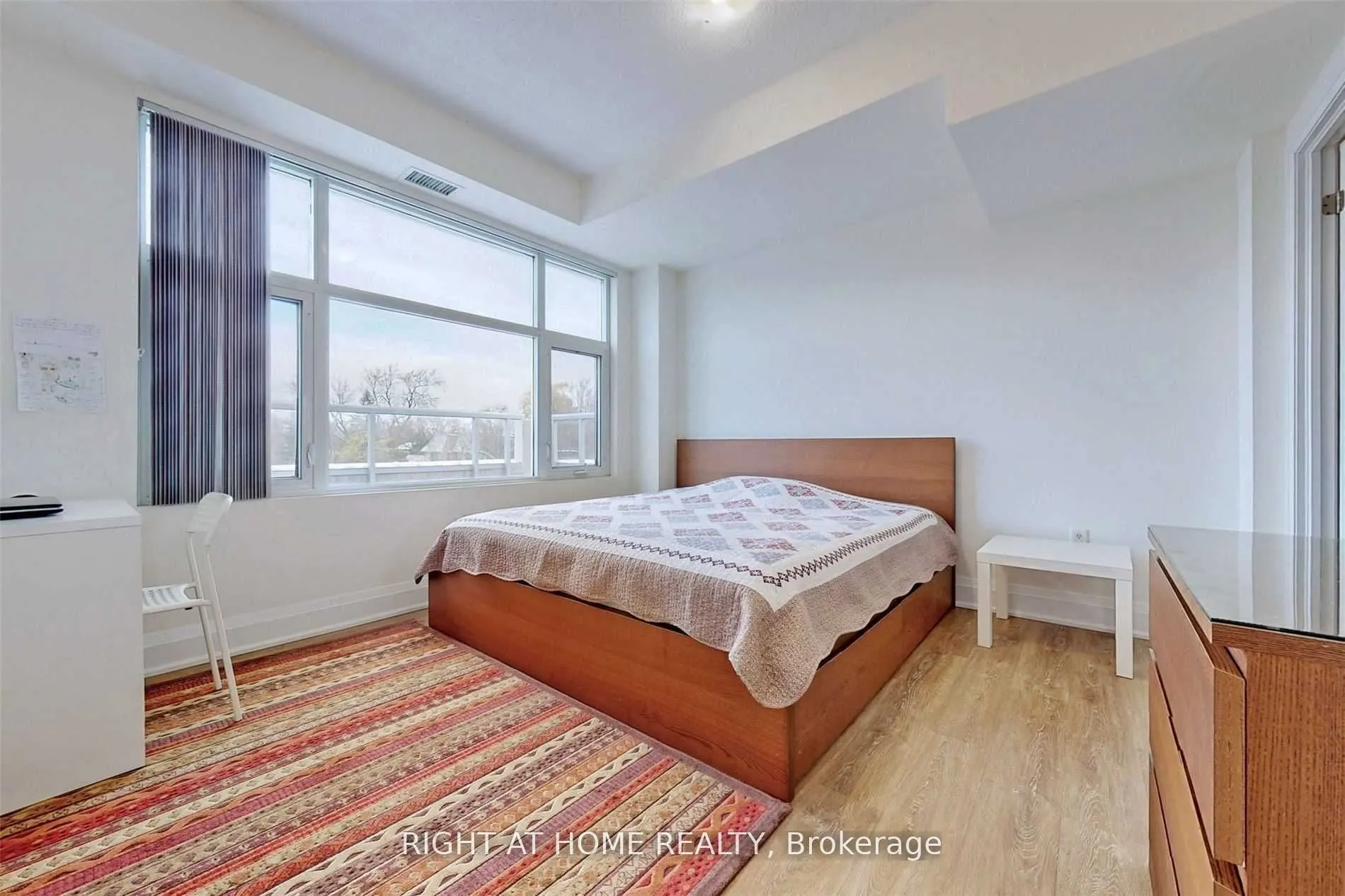 222 Finch Avenue W, #301