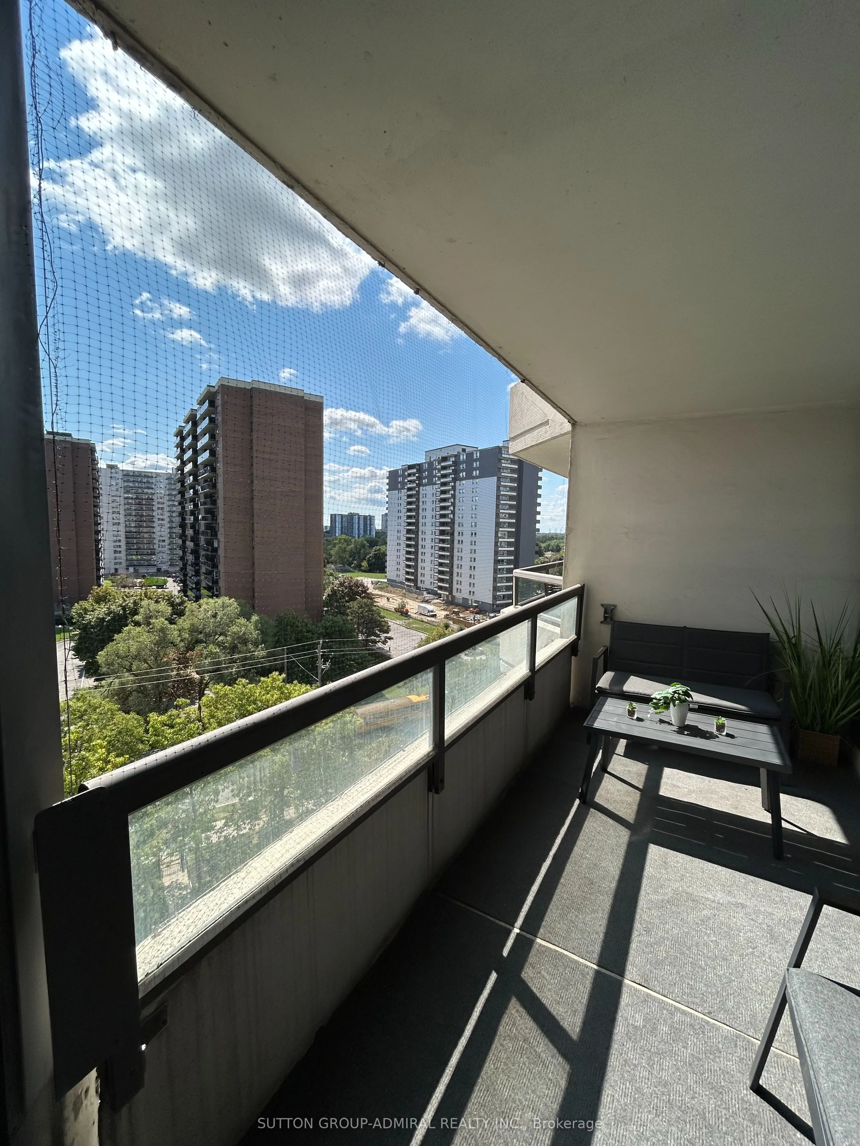 1101 Steeles Avenue W, #909
