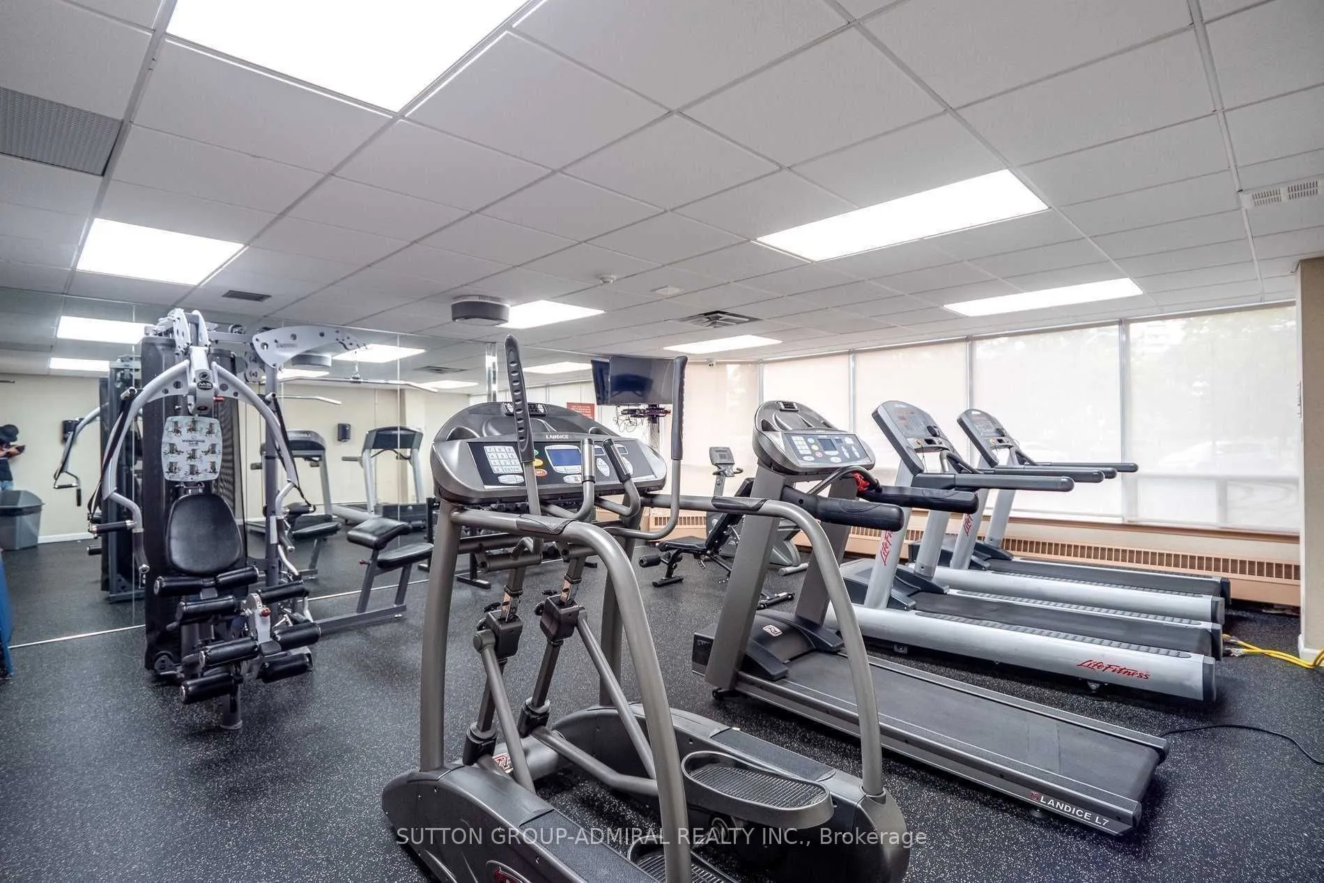 1101 Steeles Avenue W, #909
