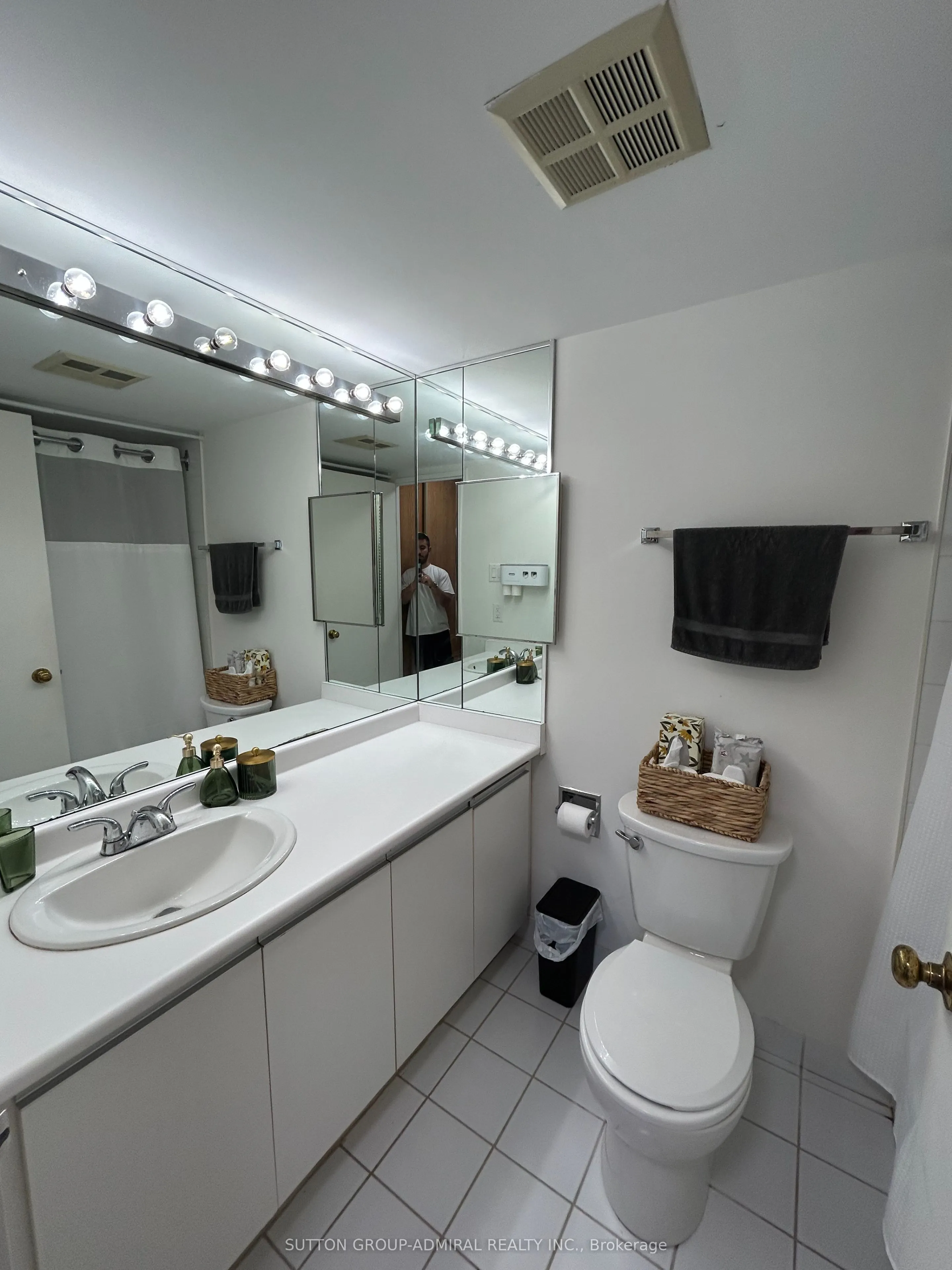 1101 Steeles Avenue W, #909