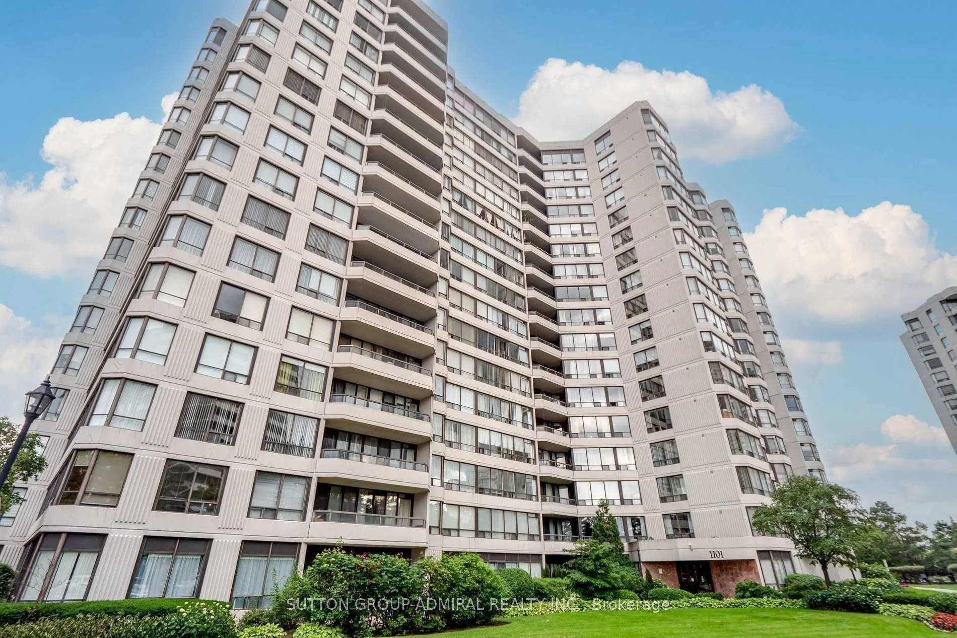 1101 Steeles Avenue W, #909