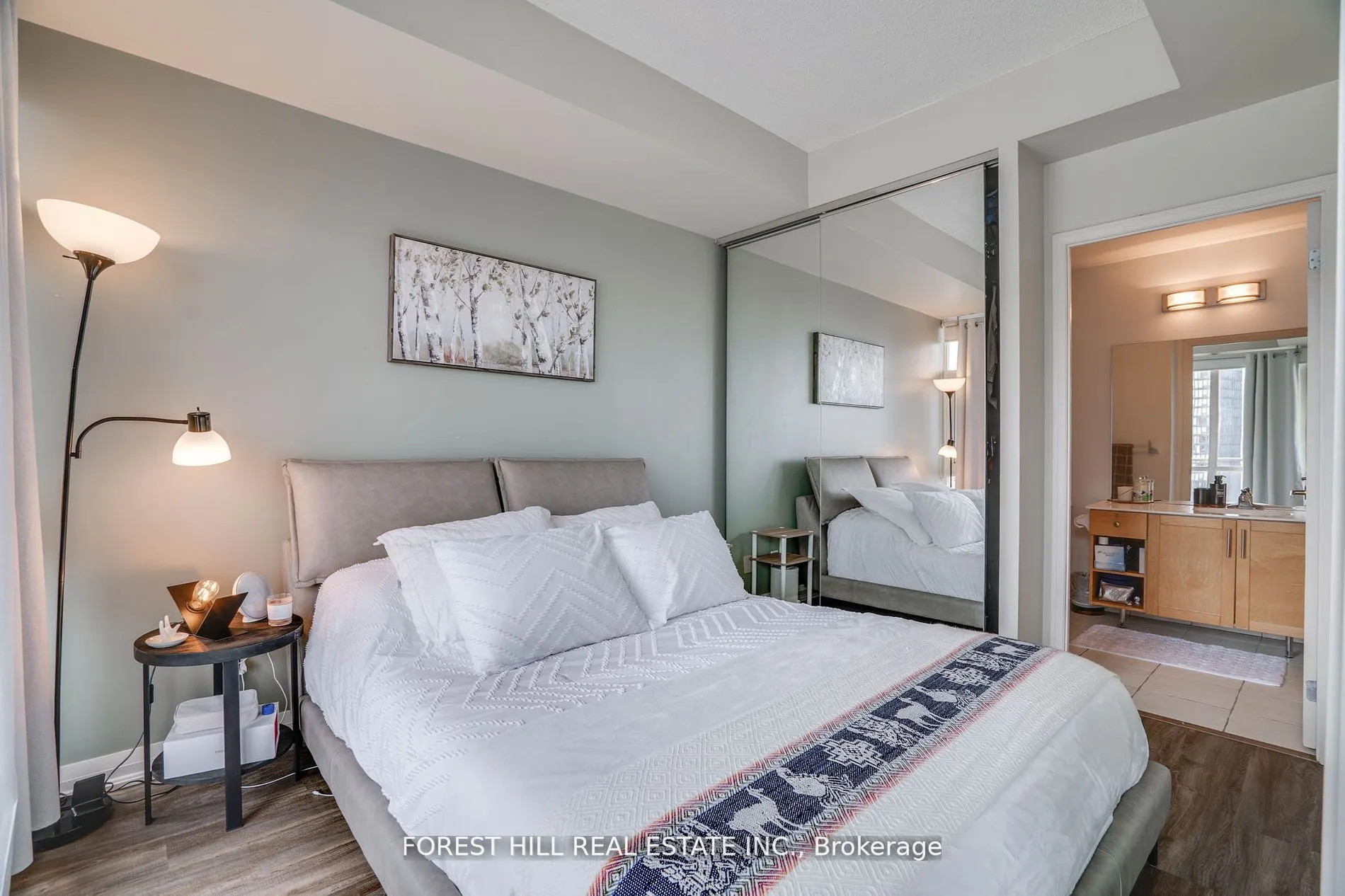 220 Victoria Street, #1803