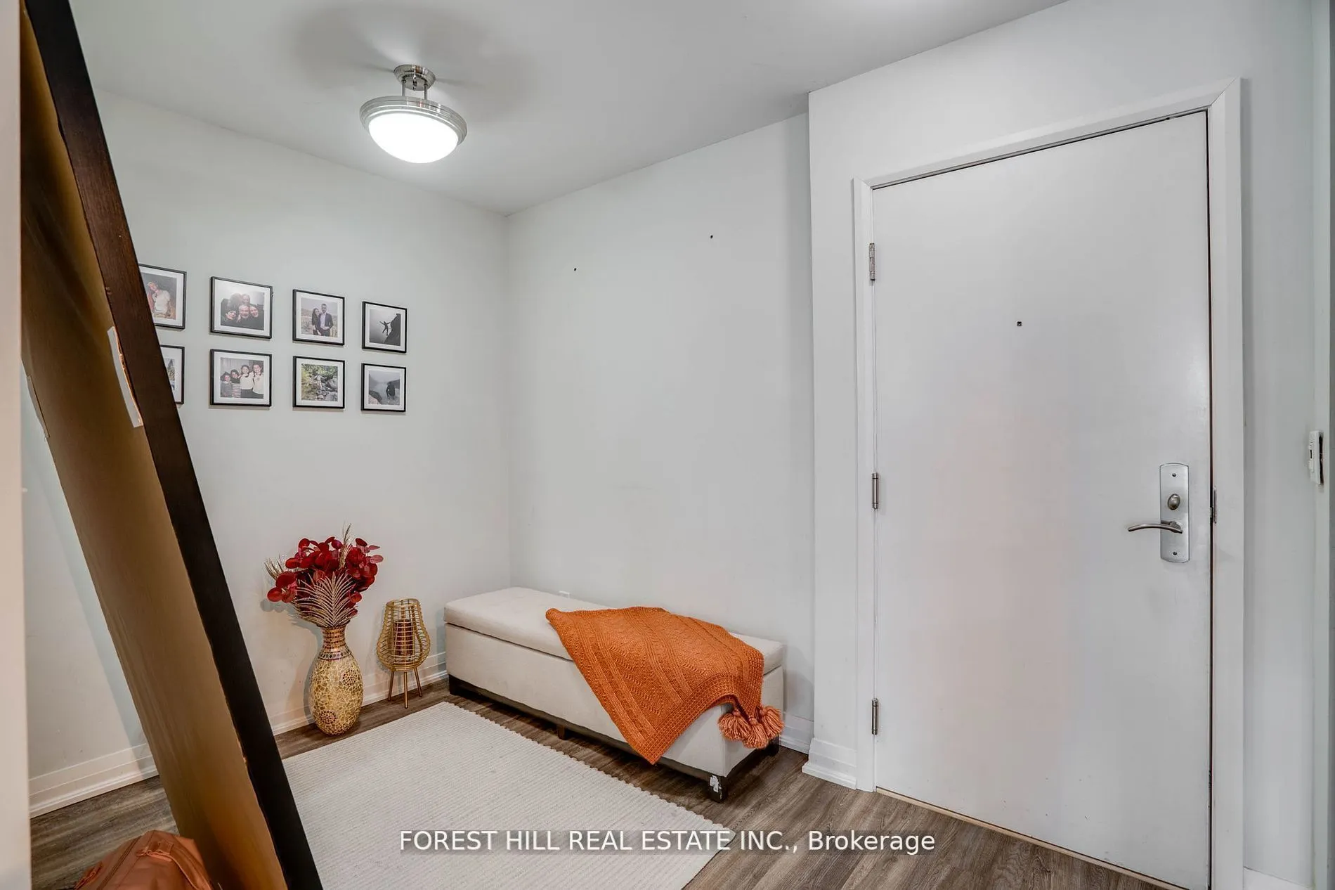 220 Victoria Street, #1803