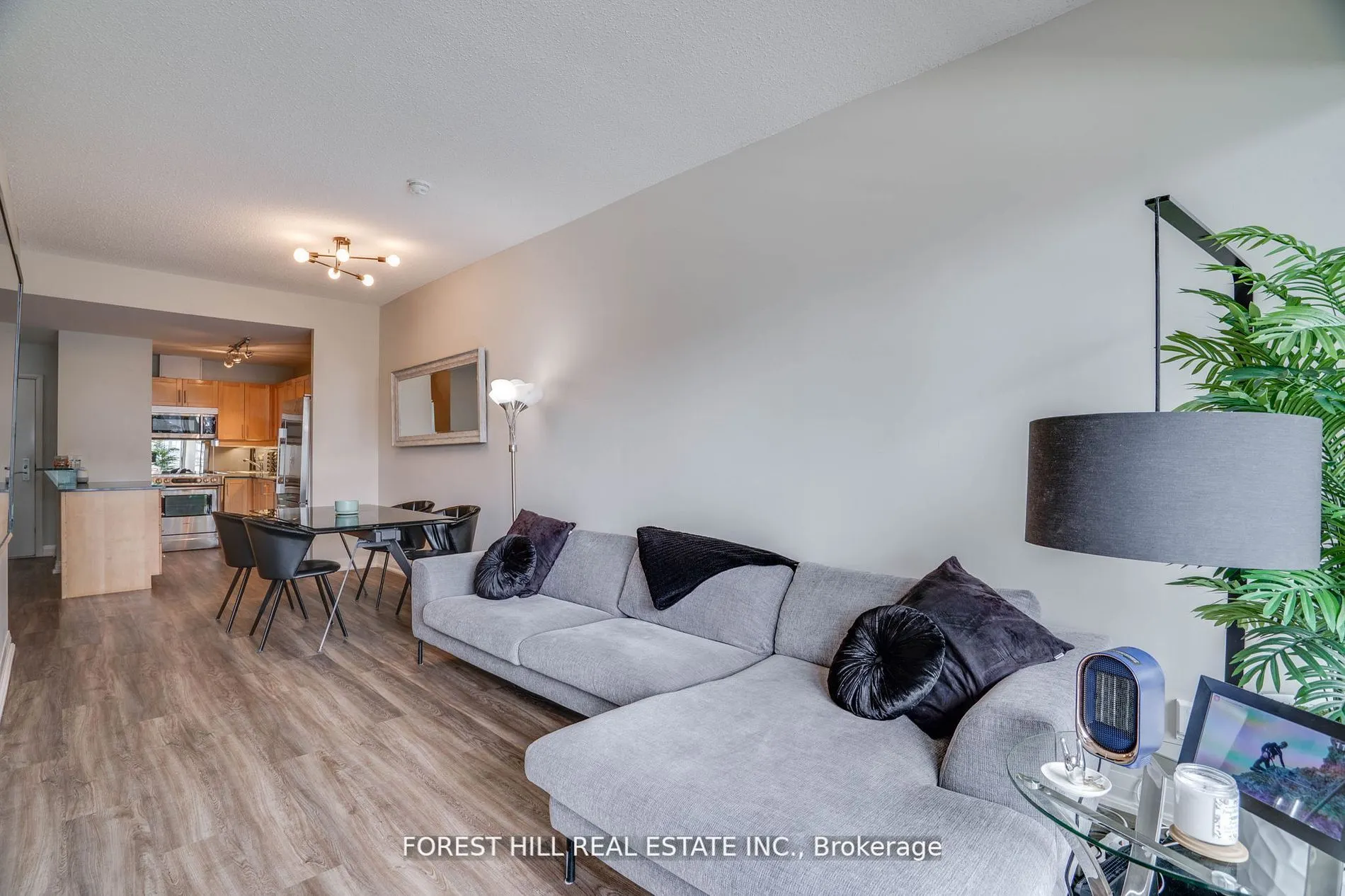 220 Victoria Street, #1803